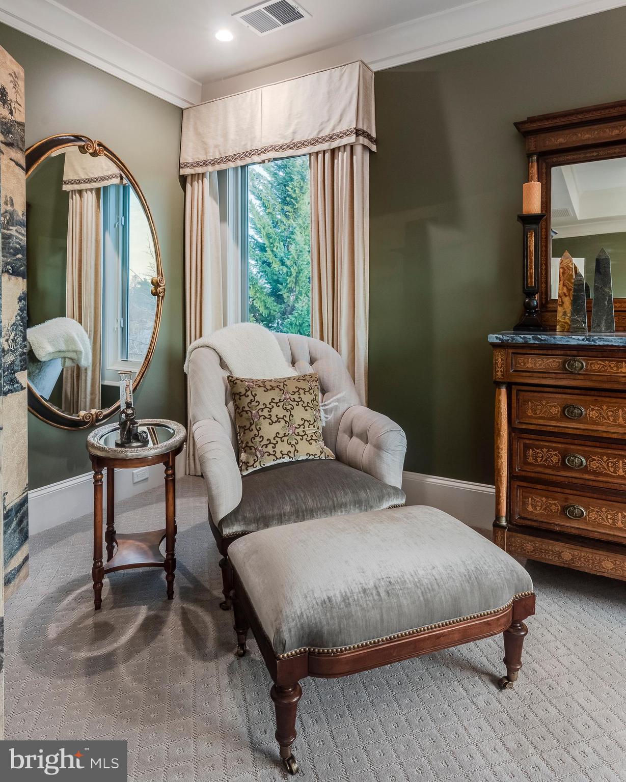 MURRAY HILL - Residential