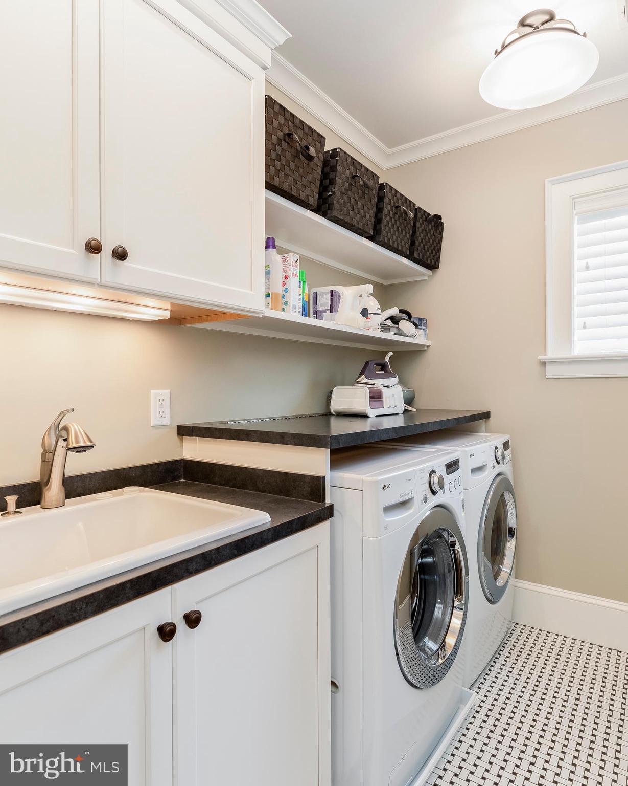 MURRAY HILL - Residential