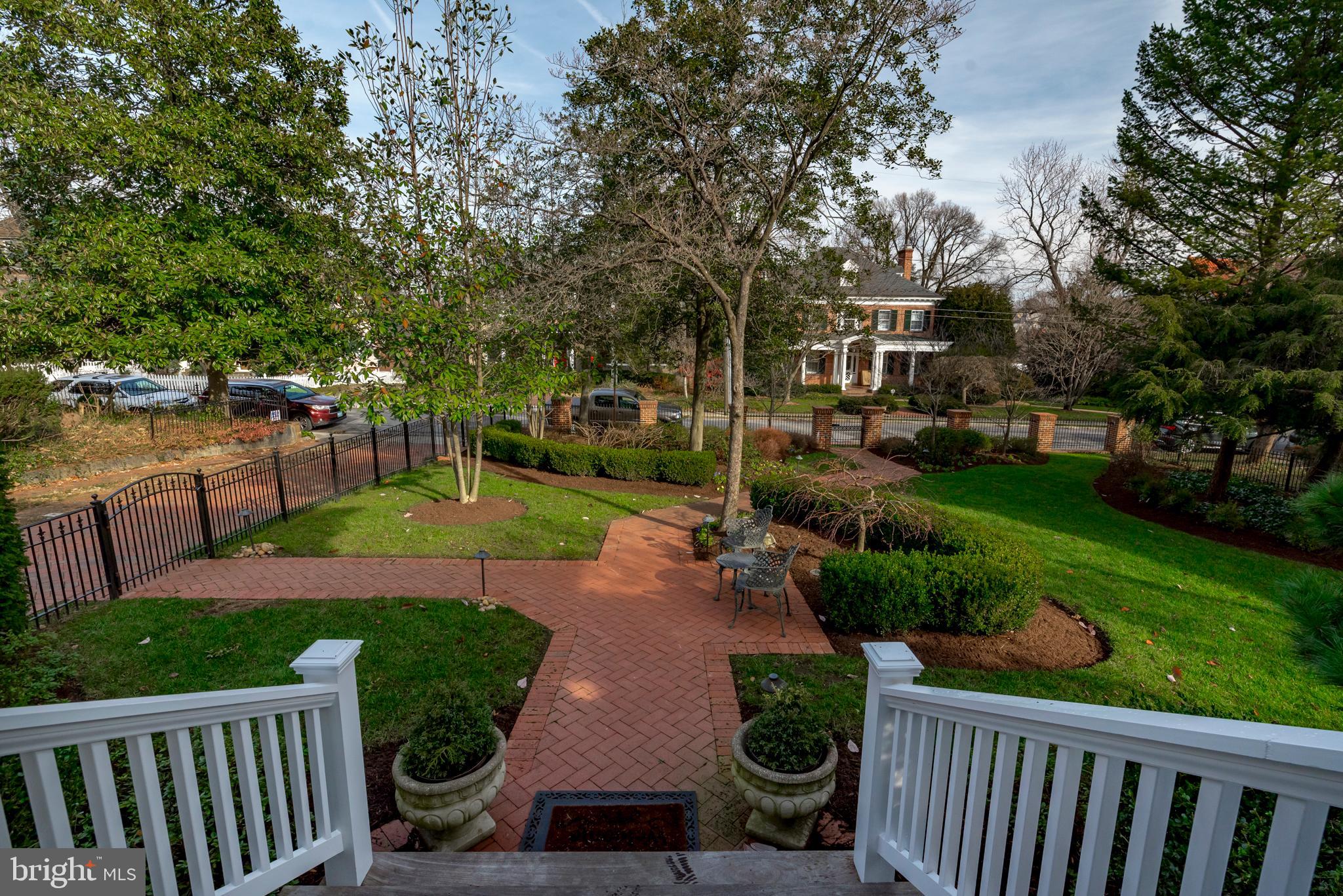 MURRAY HILL - Residential