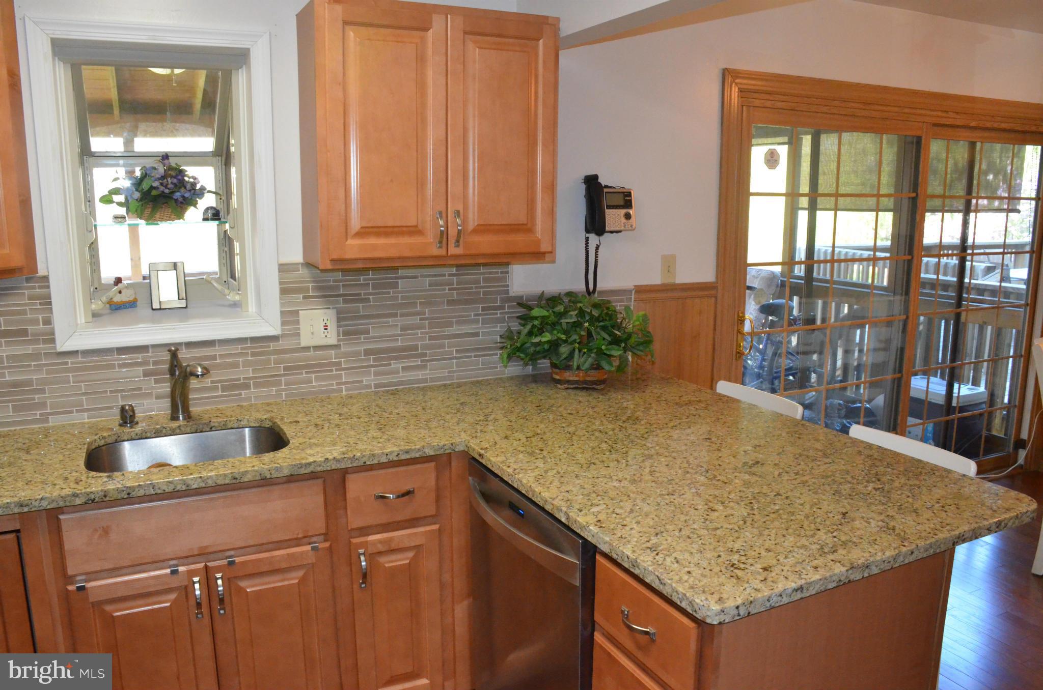 SEVEN COURTS - Residential