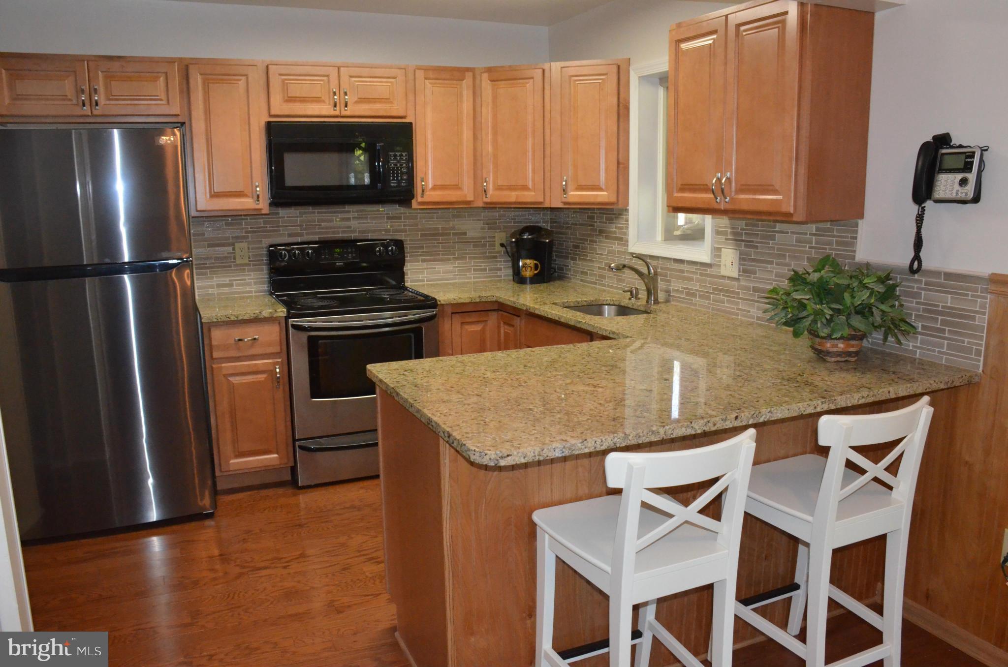 SEVEN COURTS - Residential