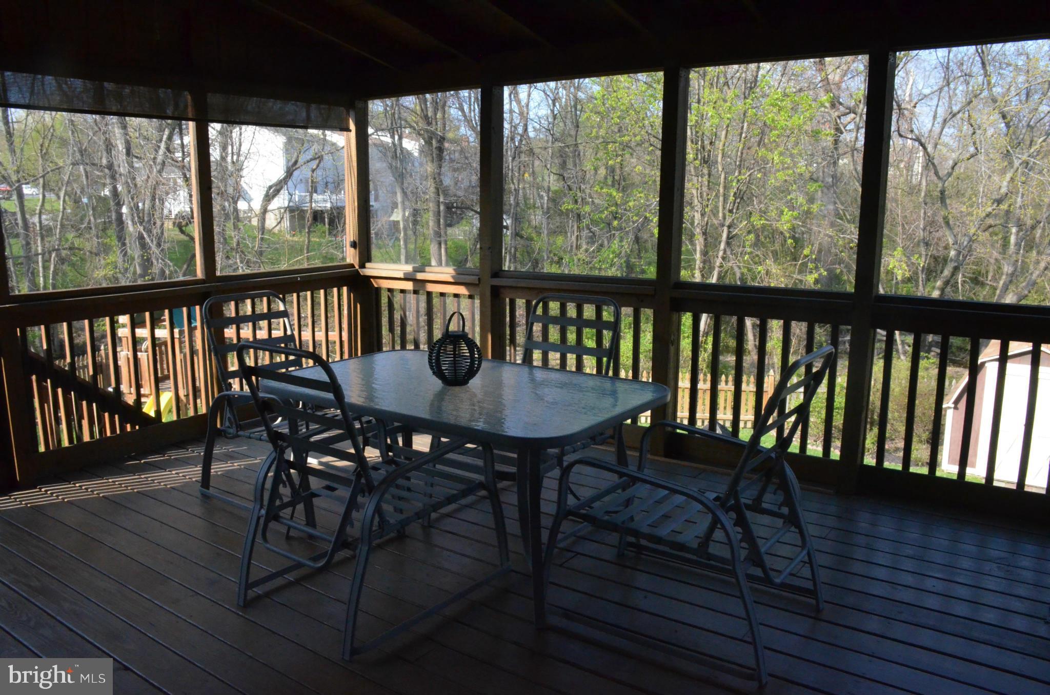 SEVEN COURTS - Residential