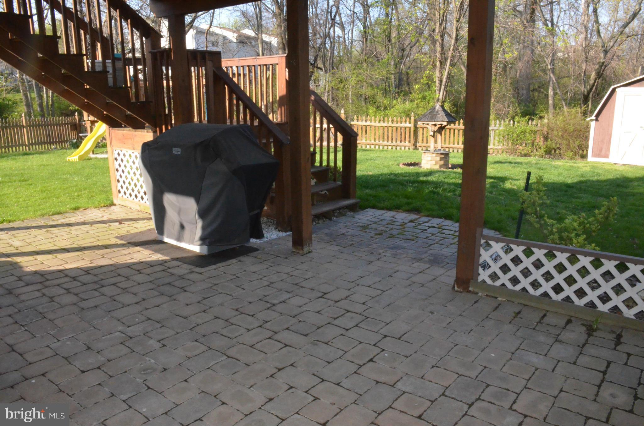 SEVEN COURTS - Residential