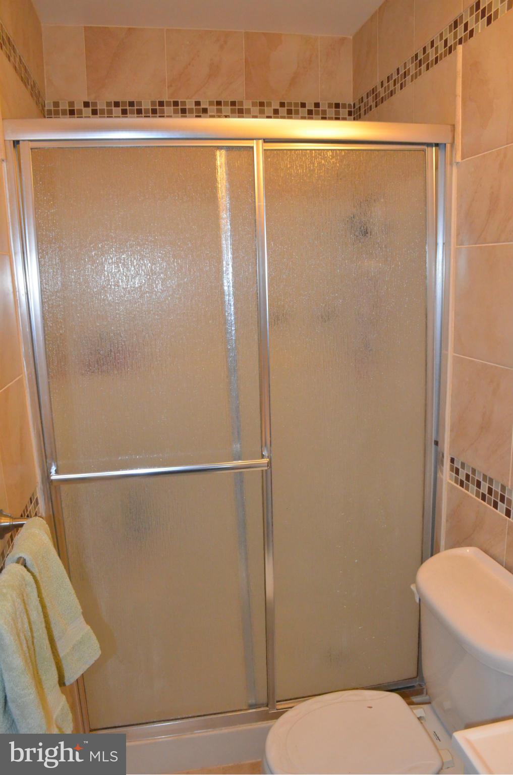 SEVEN COURTS - Residential