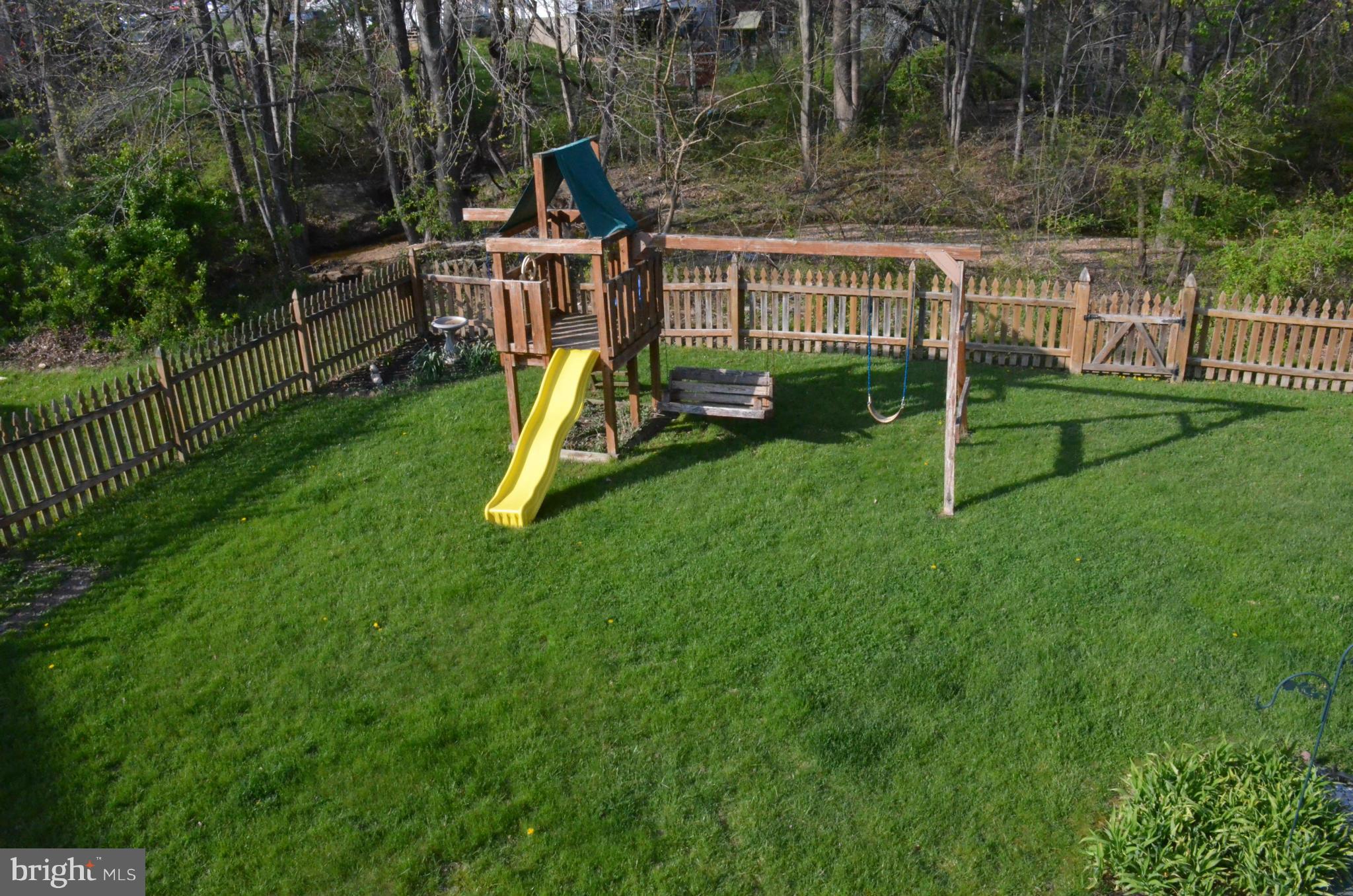 SEVEN COURTS - Residential