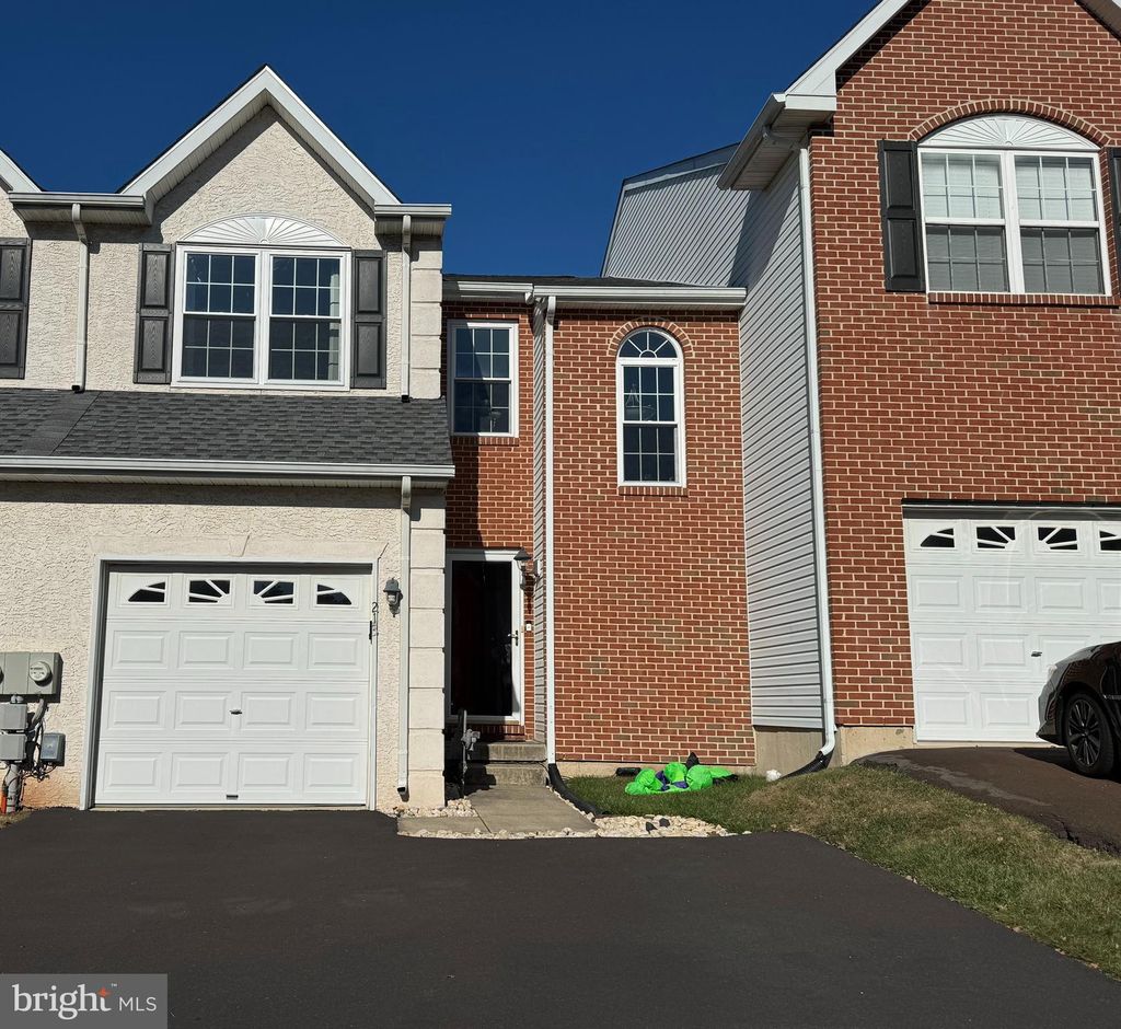 Photo of 213 Hampshire Drive, SELLERSVILLE, PA 18960 (MLS # PABU2107130)