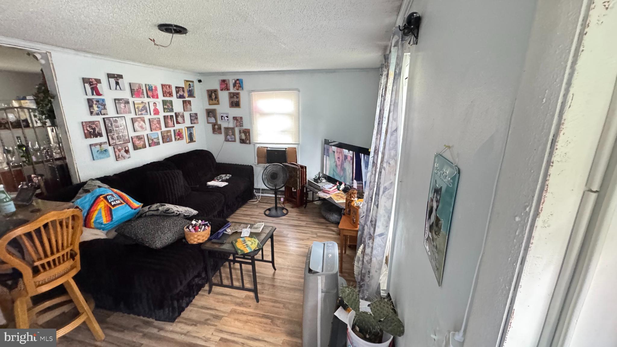 708 WOOLFORD STREET