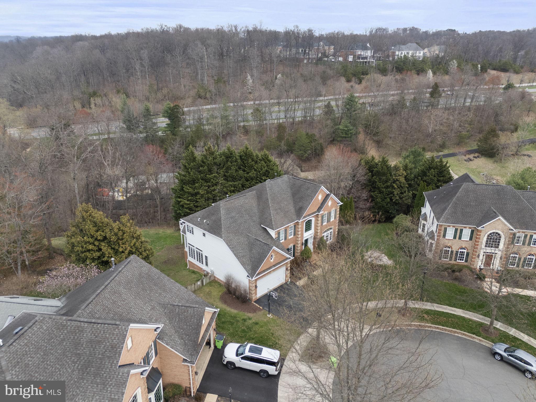 LANSDOWNE ON THE POTOMAC - Residential