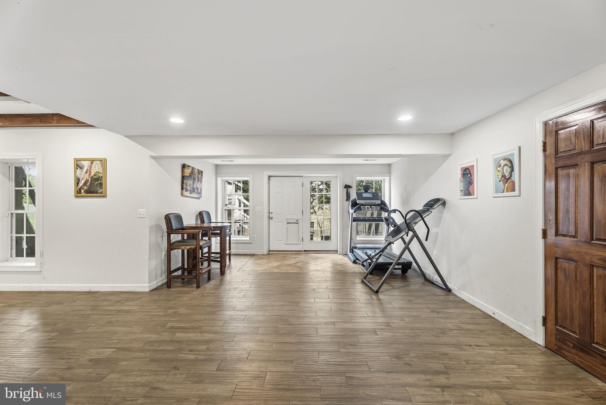 LANSDOWNE ON THE POTOMAC - Residential