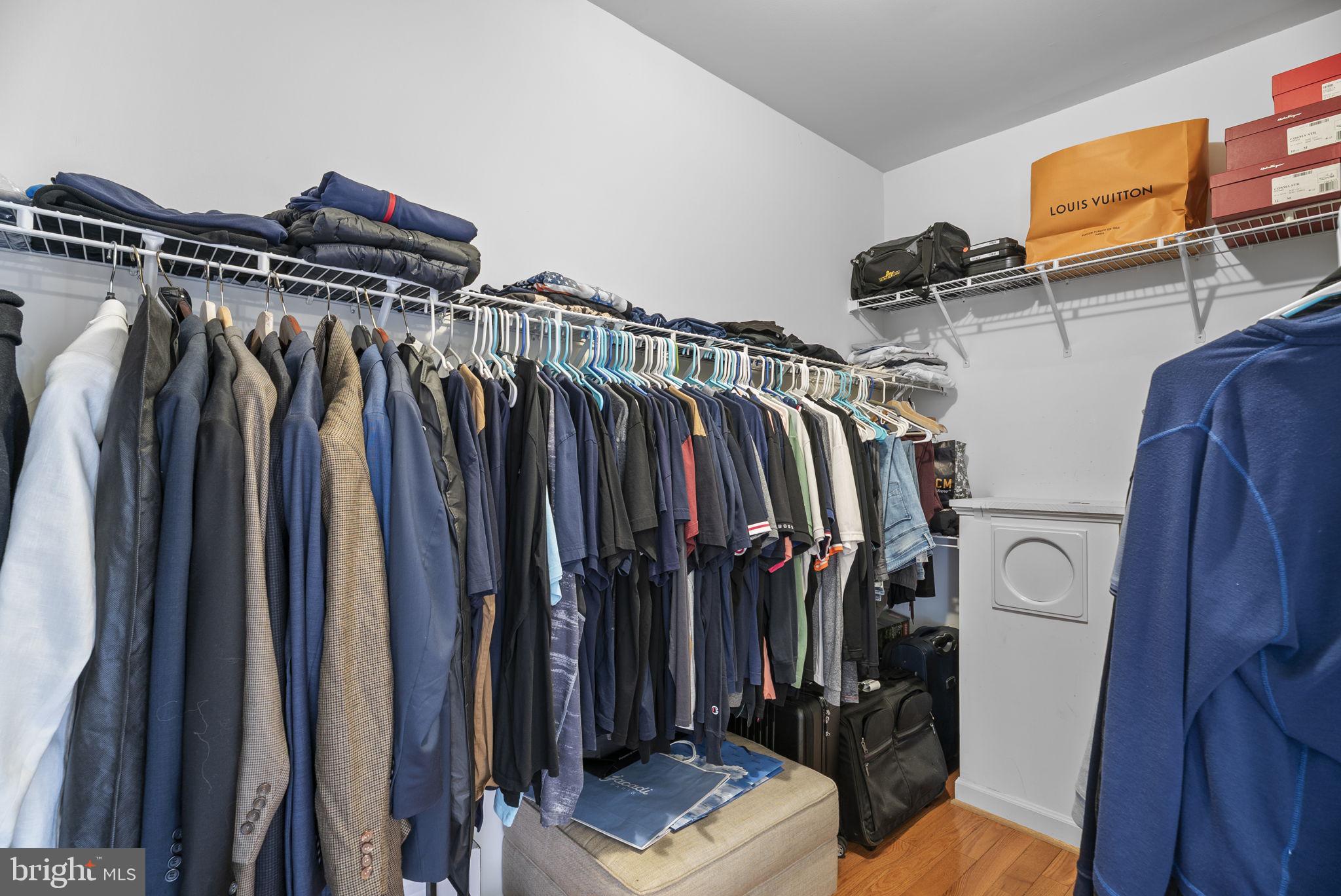 LANSDOWNE ON THE POTOMAC - Residential