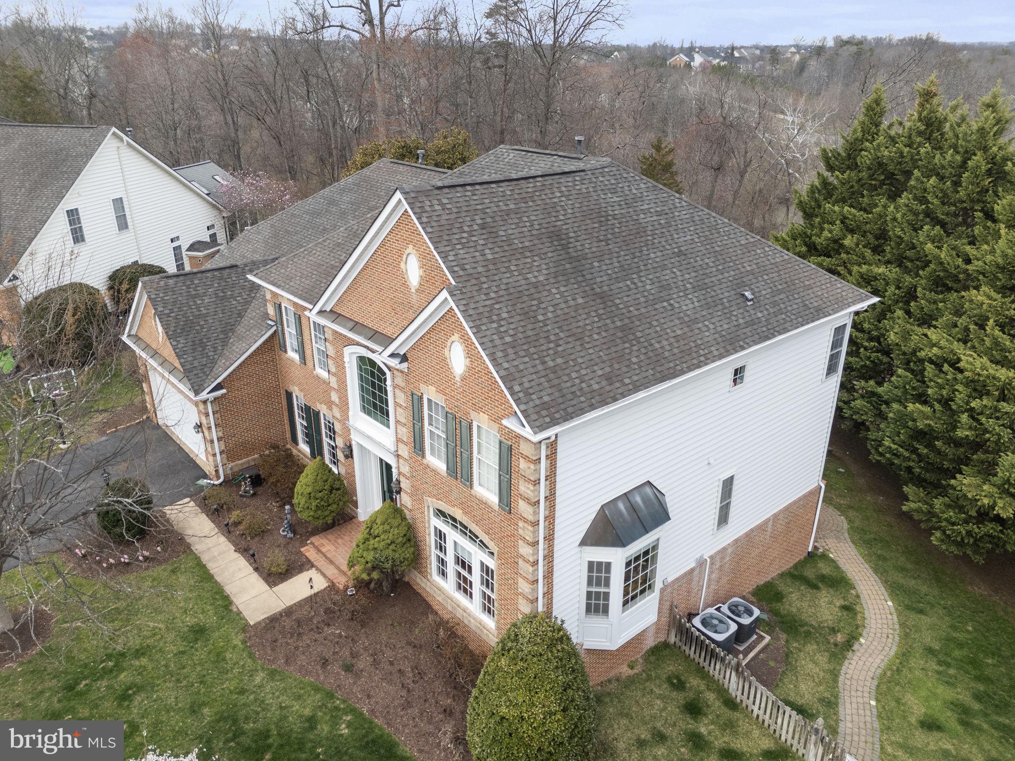 LANSDOWNE ON THE POTOMAC - Residential