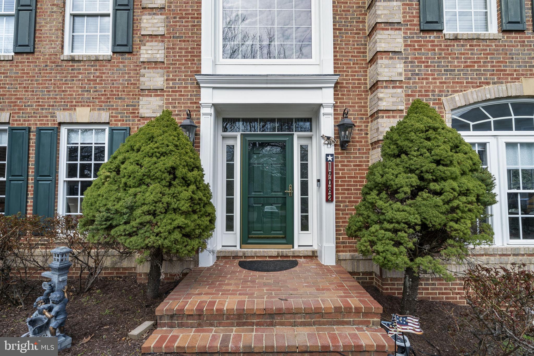 LANSDOWNE ON THE POTOMAC - Residential