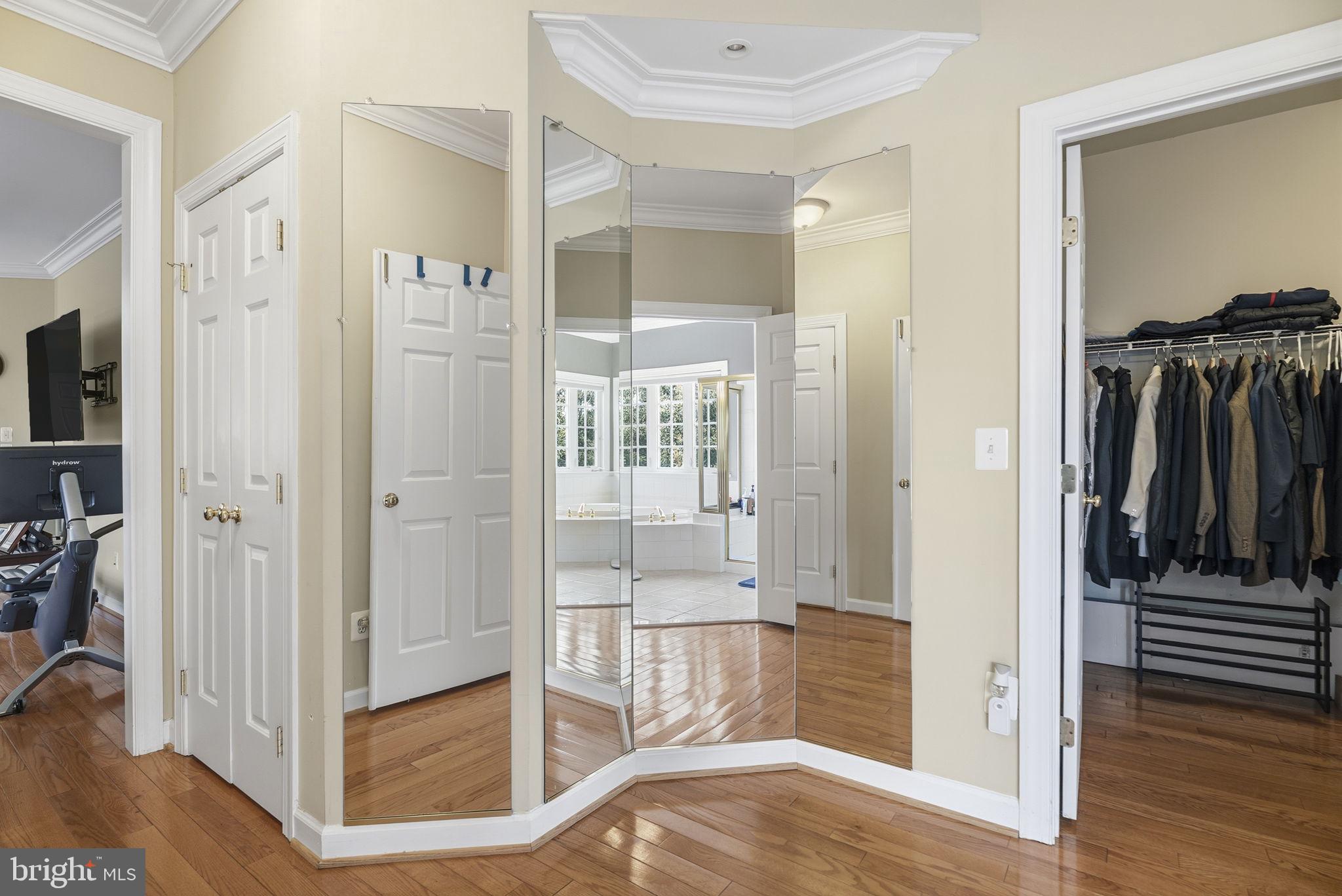 LANSDOWNE ON THE POTOMAC - Residential