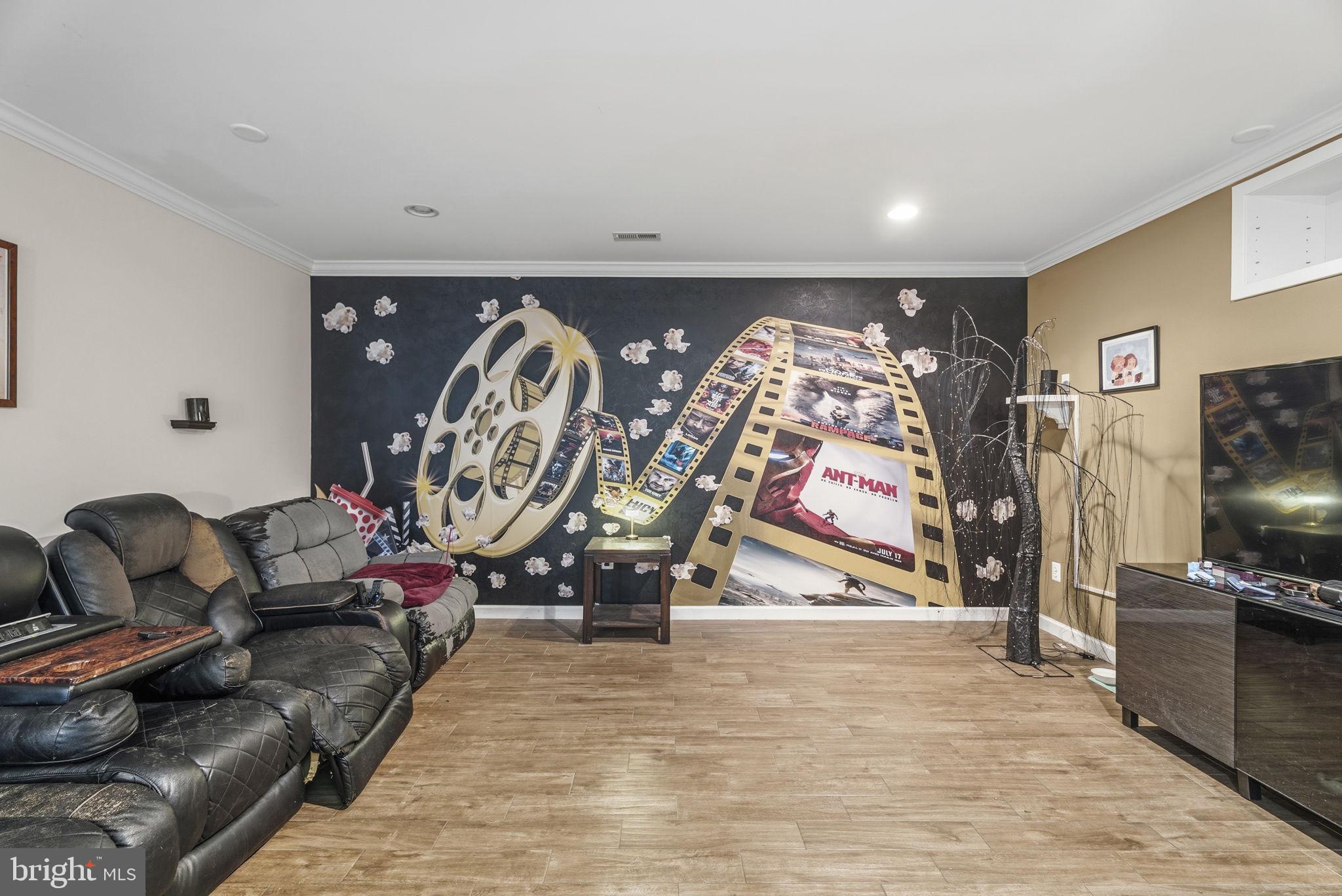 LANSDOWNE ON THE POTOMAC - Residential