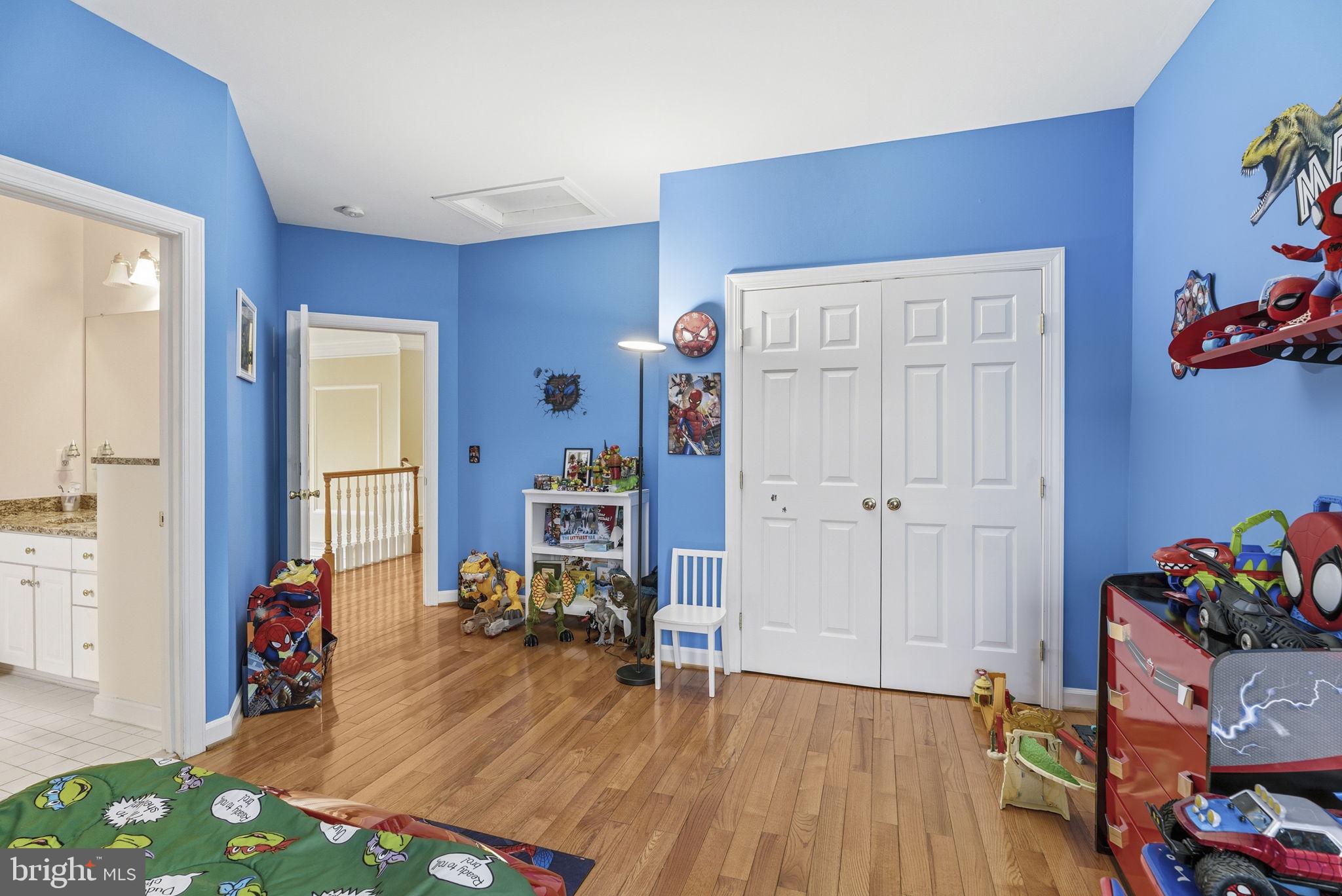 LANSDOWNE ON THE POTOMAC - Residential