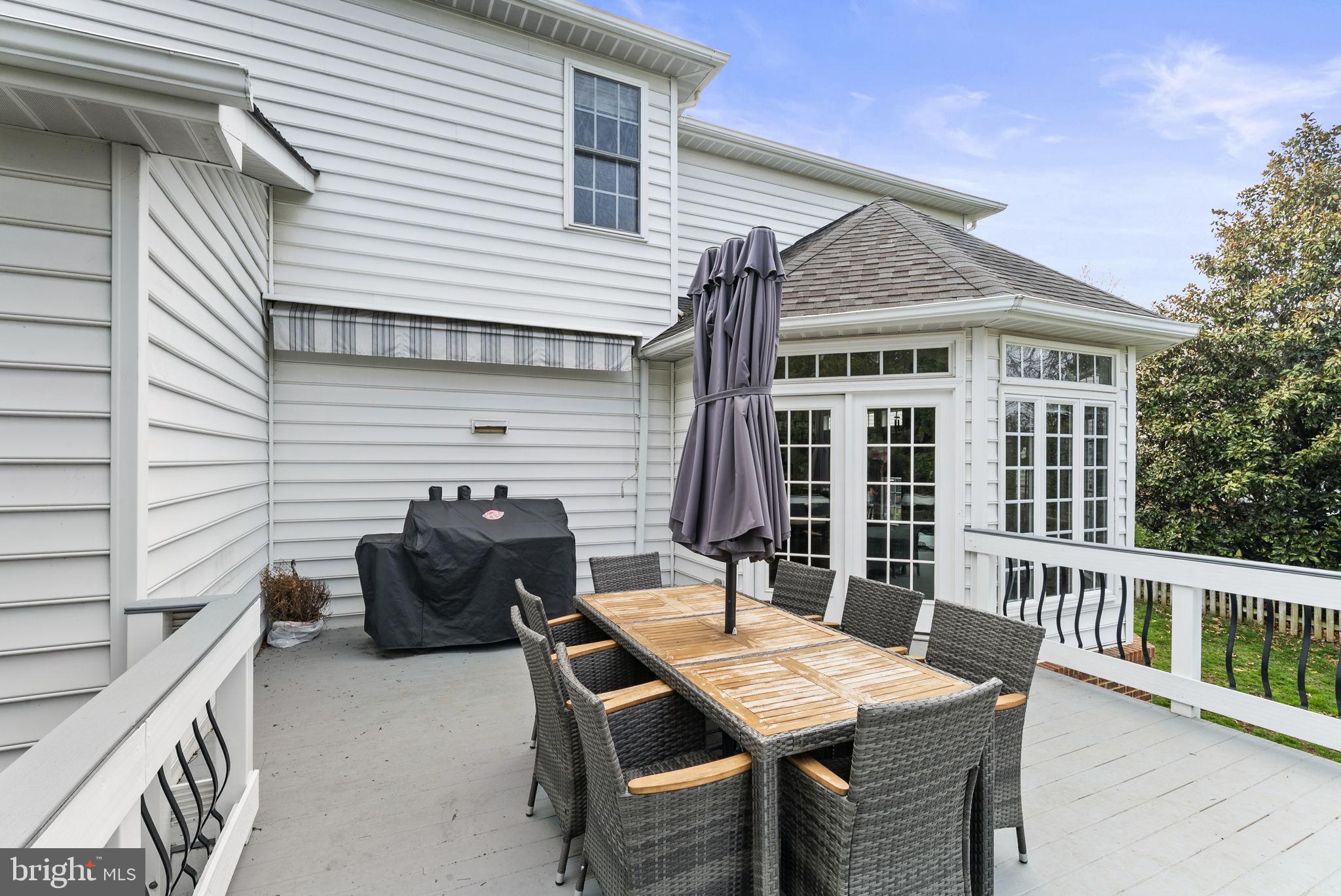 LANSDOWNE ON THE POTOMAC - Residential