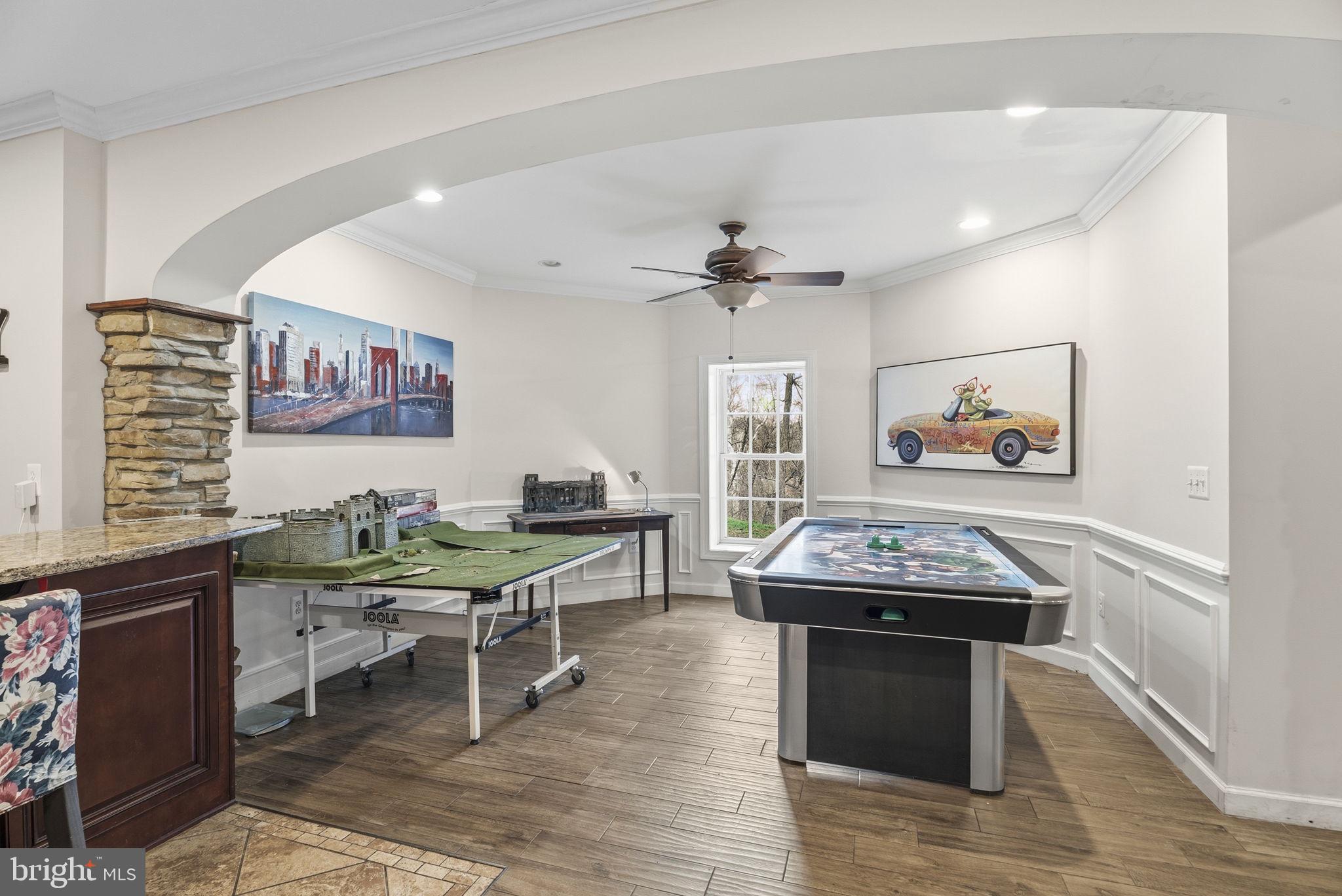 LANSDOWNE ON THE POTOMAC - Residential