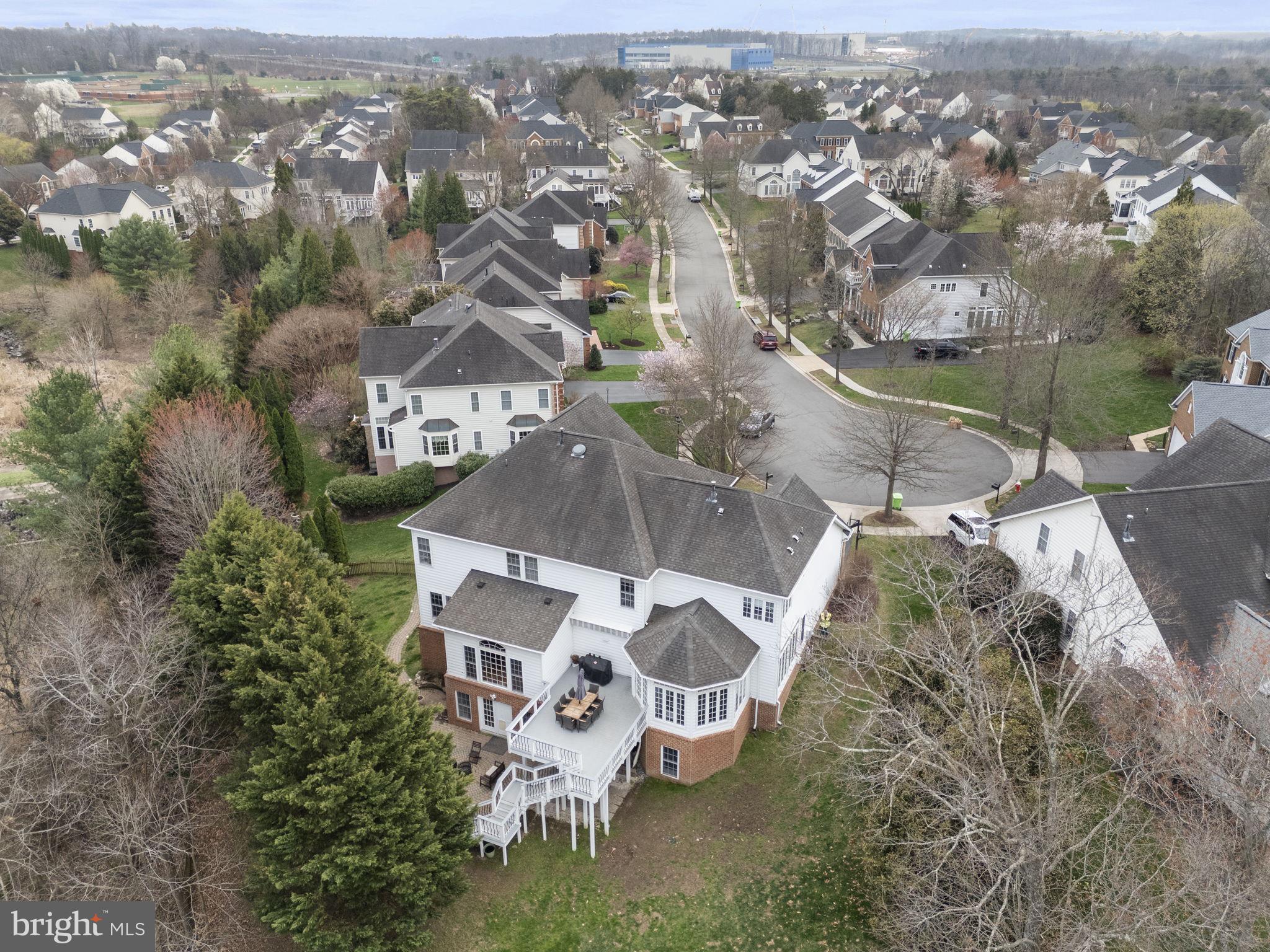LANSDOWNE ON THE POTOMAC - Residential