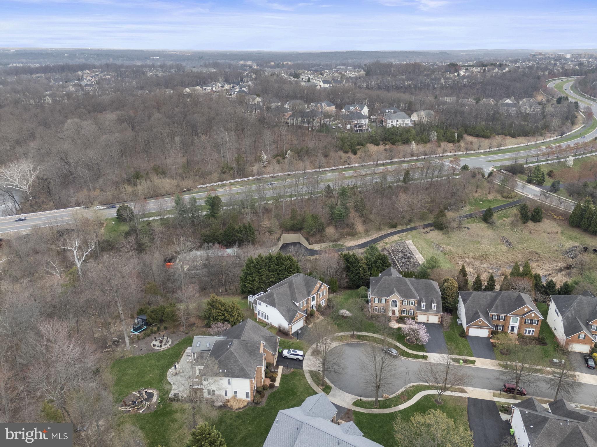 LANSDOWNE ON THE POTOMAC - Residential