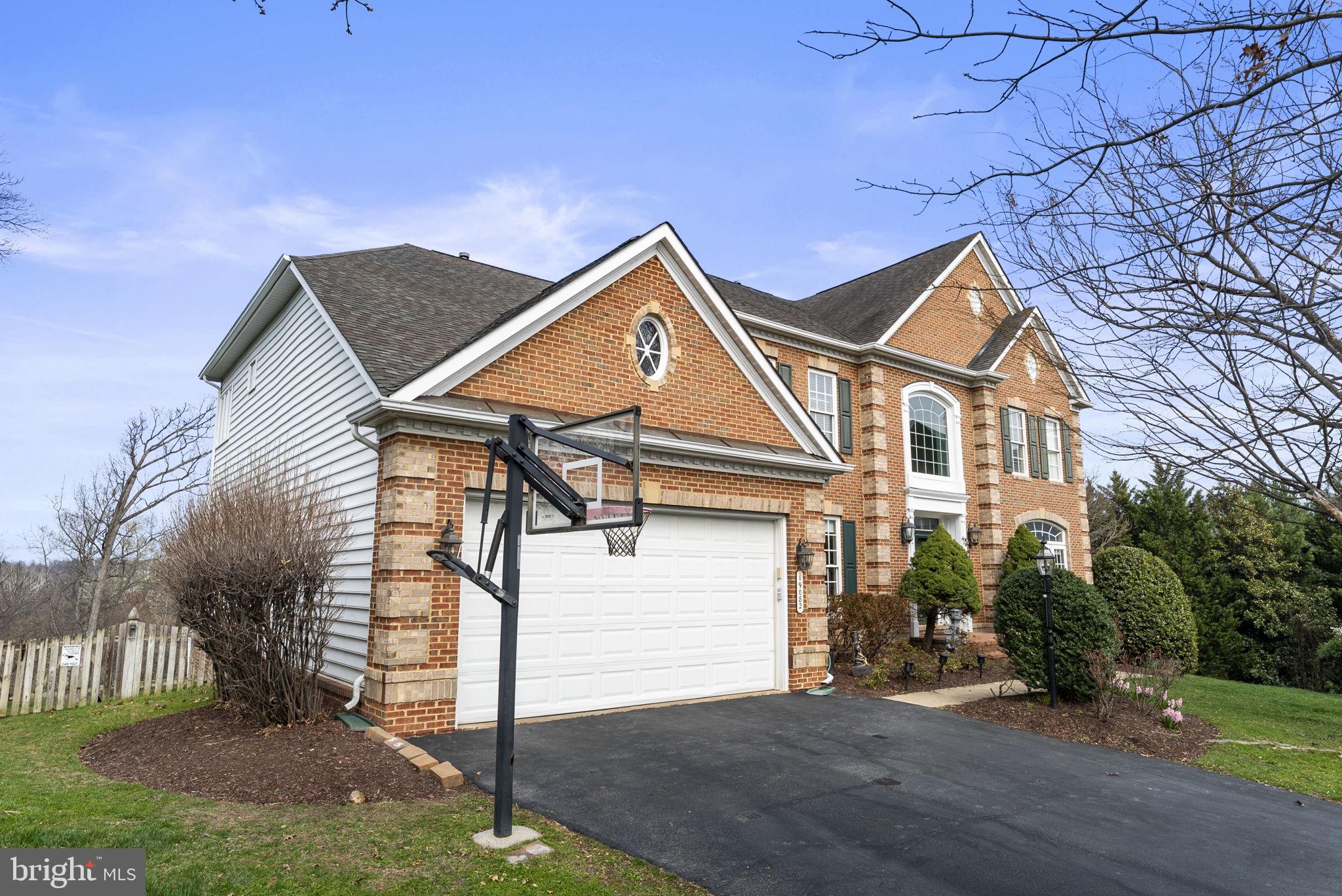 LANSDOWNE ON THE POTOMAC - Residential