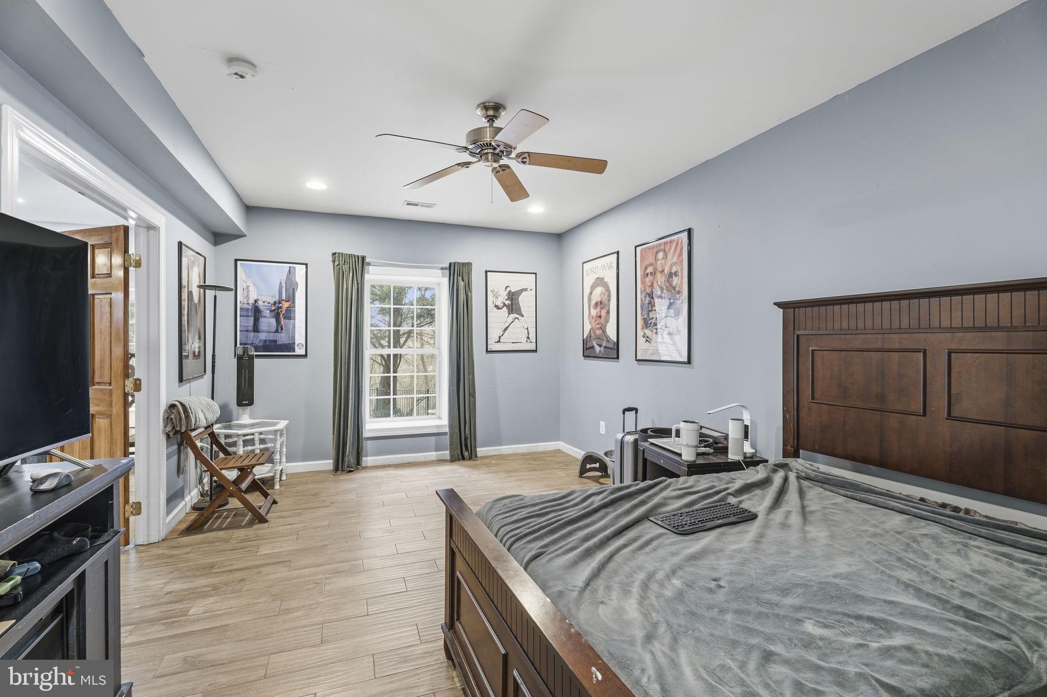 LANSDOWNE ON THE POTOMAC - Residential