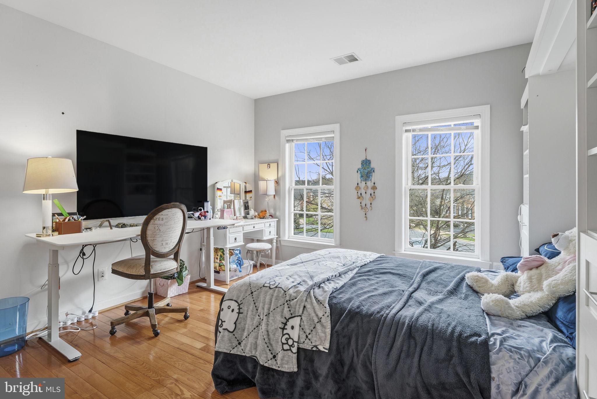 LANSDOWNE ON THE POTOMAC - Residential