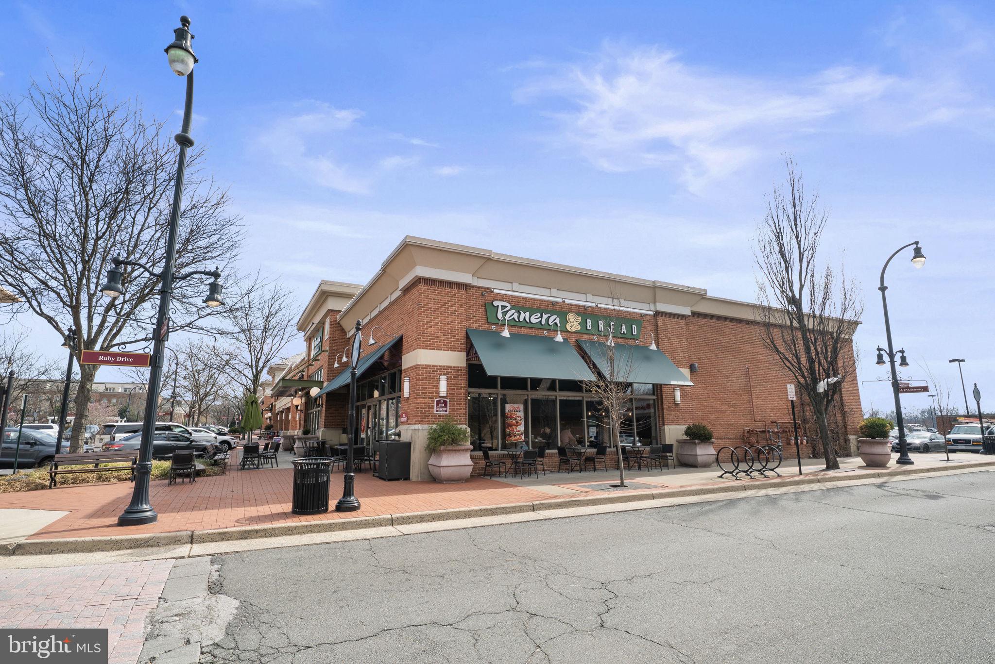 LANSDOWNE ON THE POTOMAC - Residential