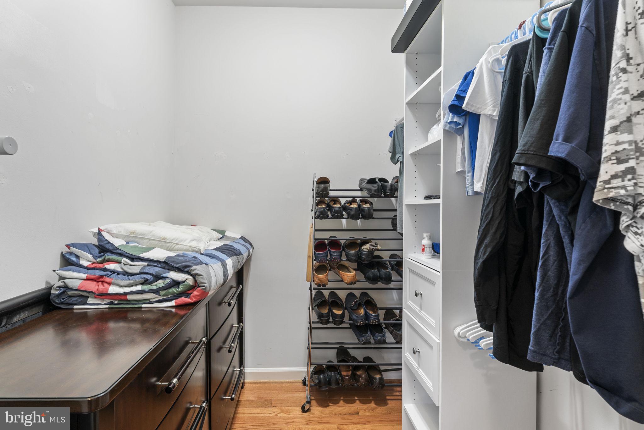 LANSDOWNE ON THE POTOMAC - Residential