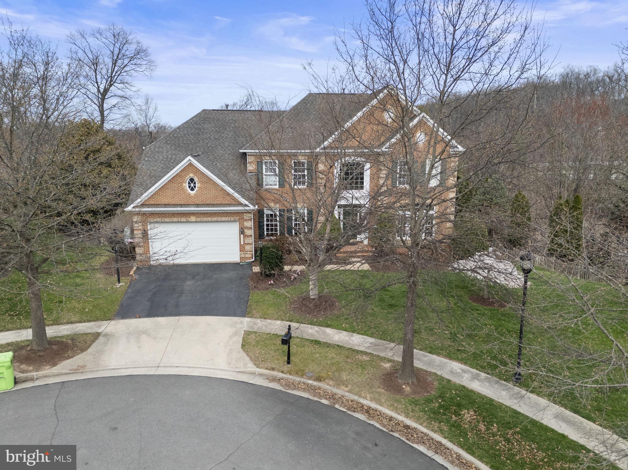 LANSDOWNE ON THE POTOMAC - Residential