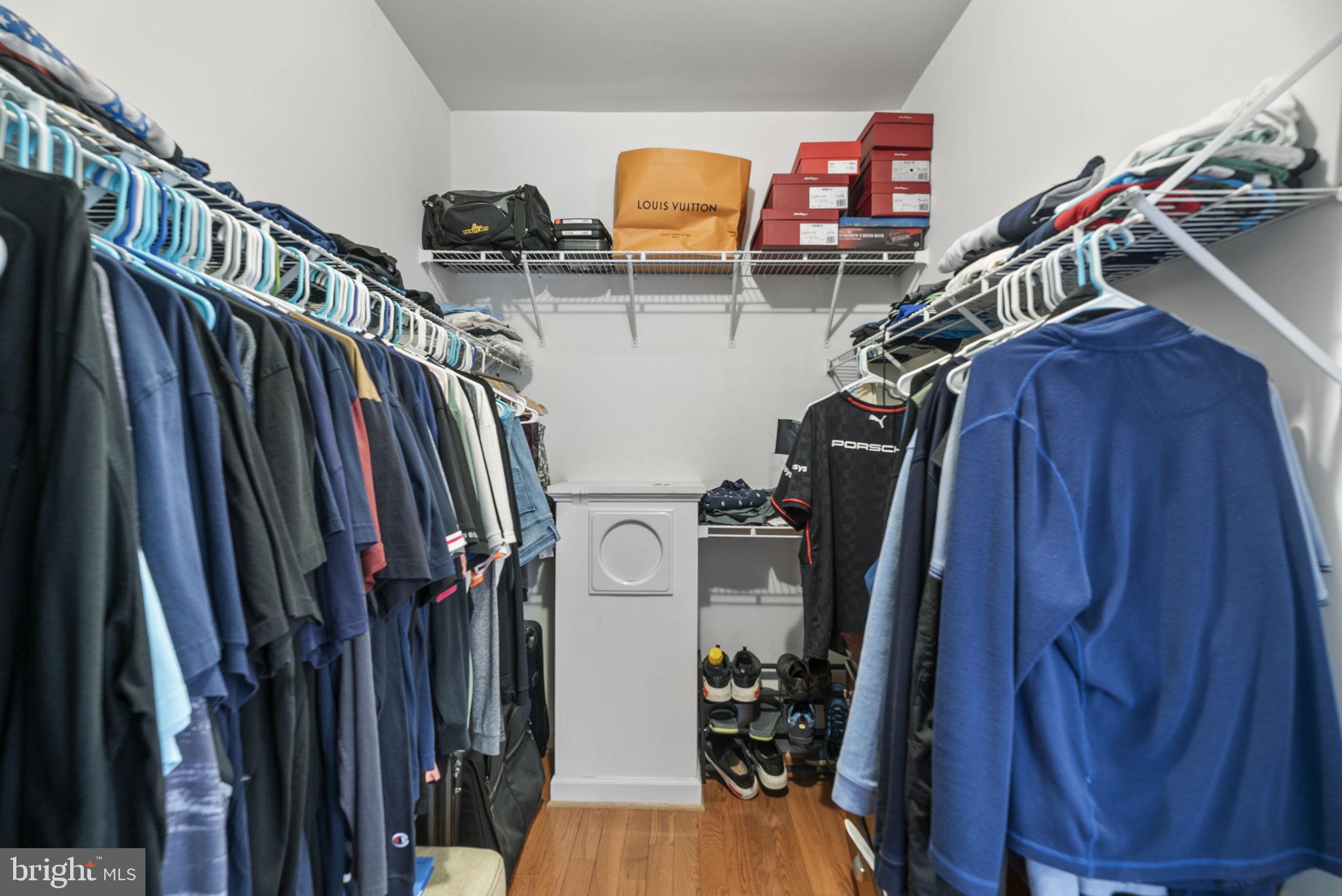 LANSDOWNE ON THE POTOMAC - Residential