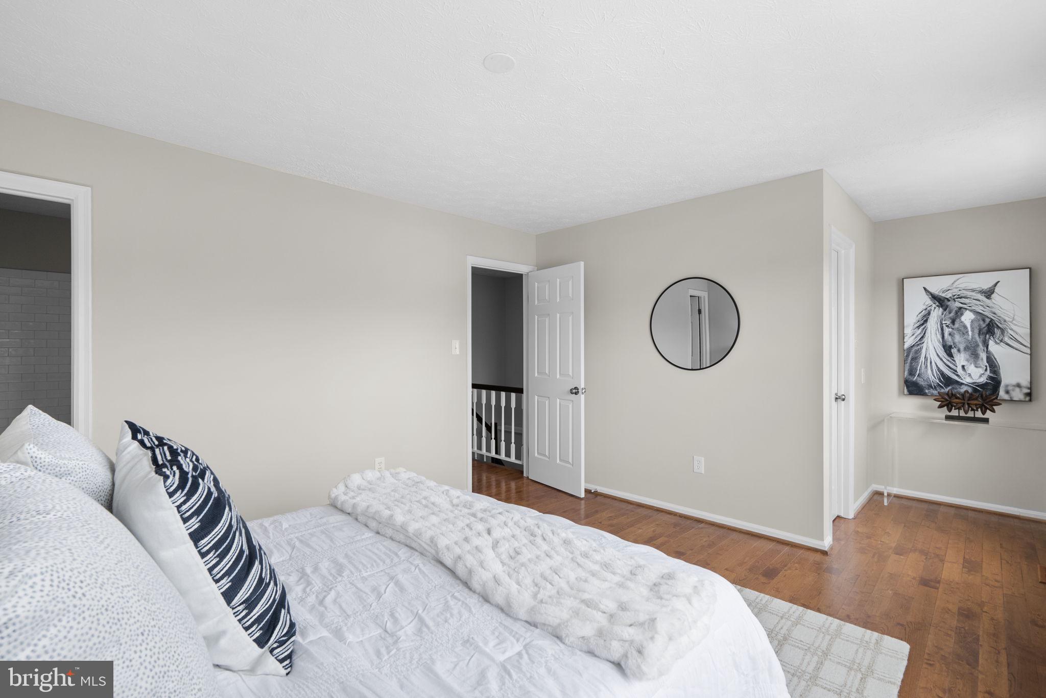 GUNNERS LAKE VILLAGE - Residential