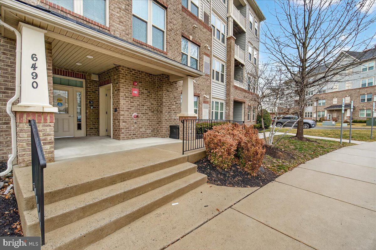 LINTON AT BALLENGER - Residential