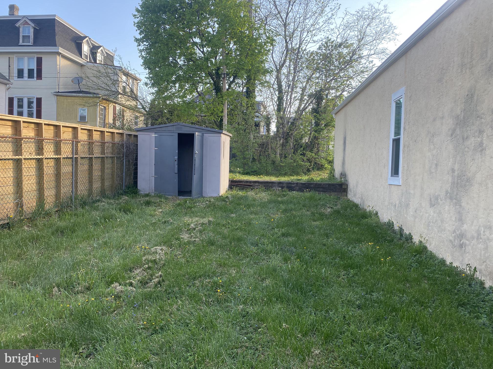 AMBLER HOUSE - Residential