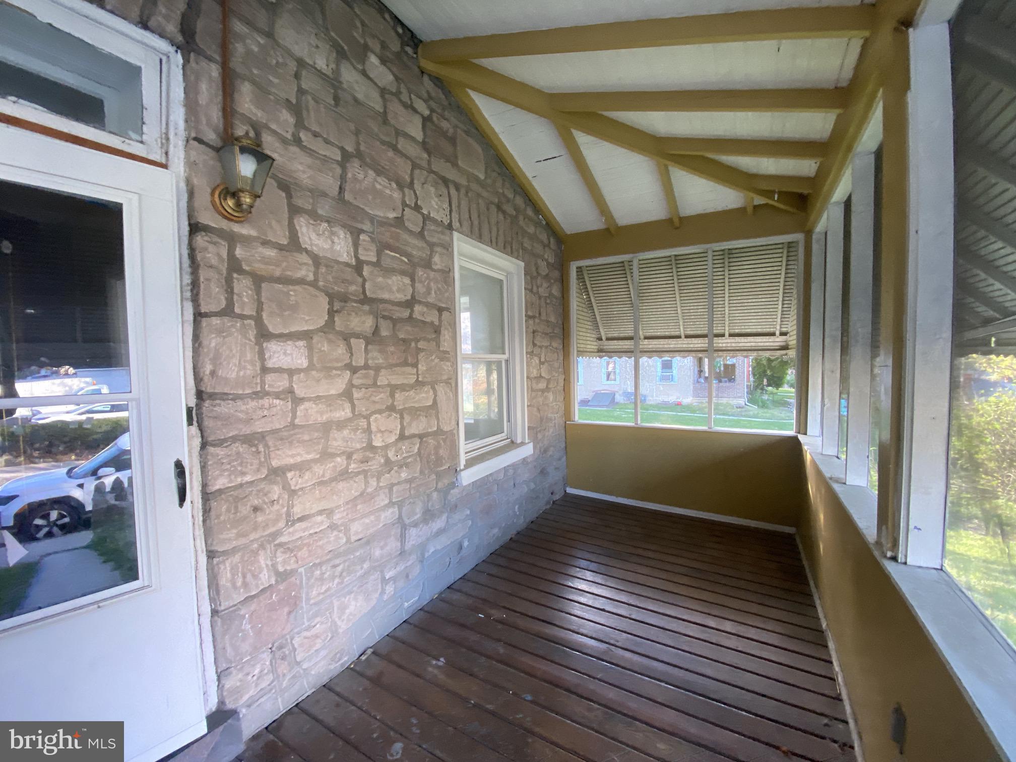 AMBLER HOUSE - Residential