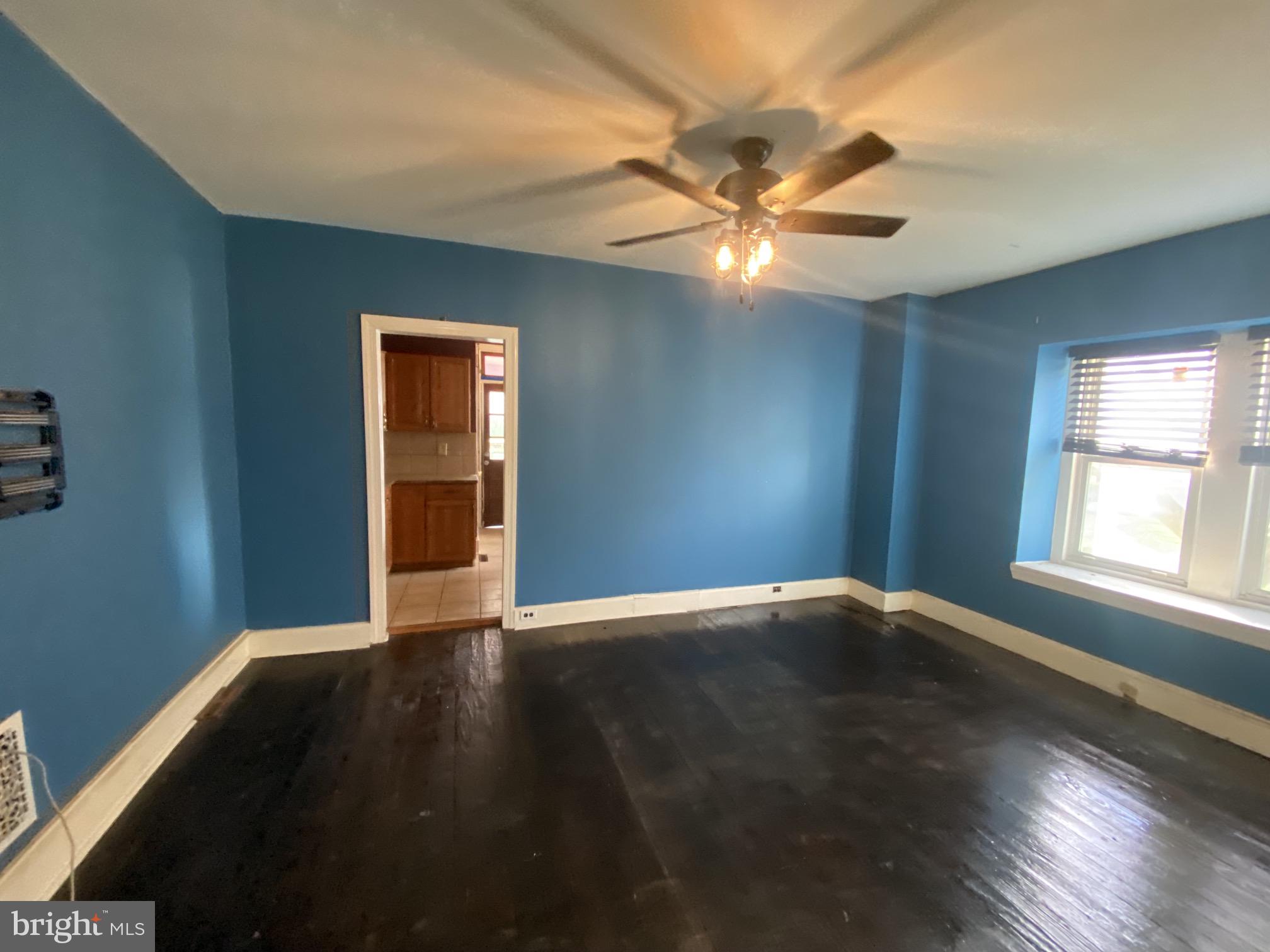 AMBLER HOUSE - Residential