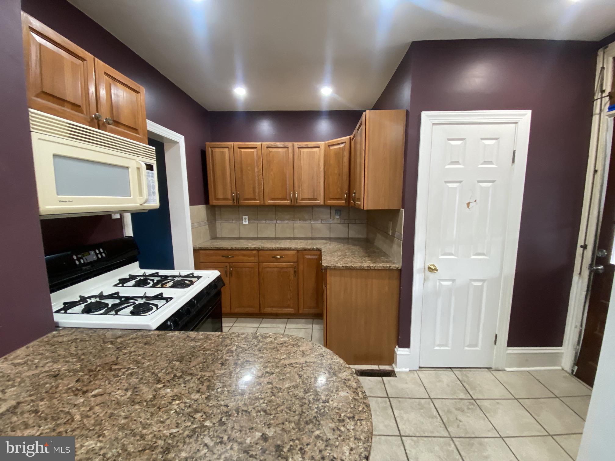 AMBLER HOUSE - Residential