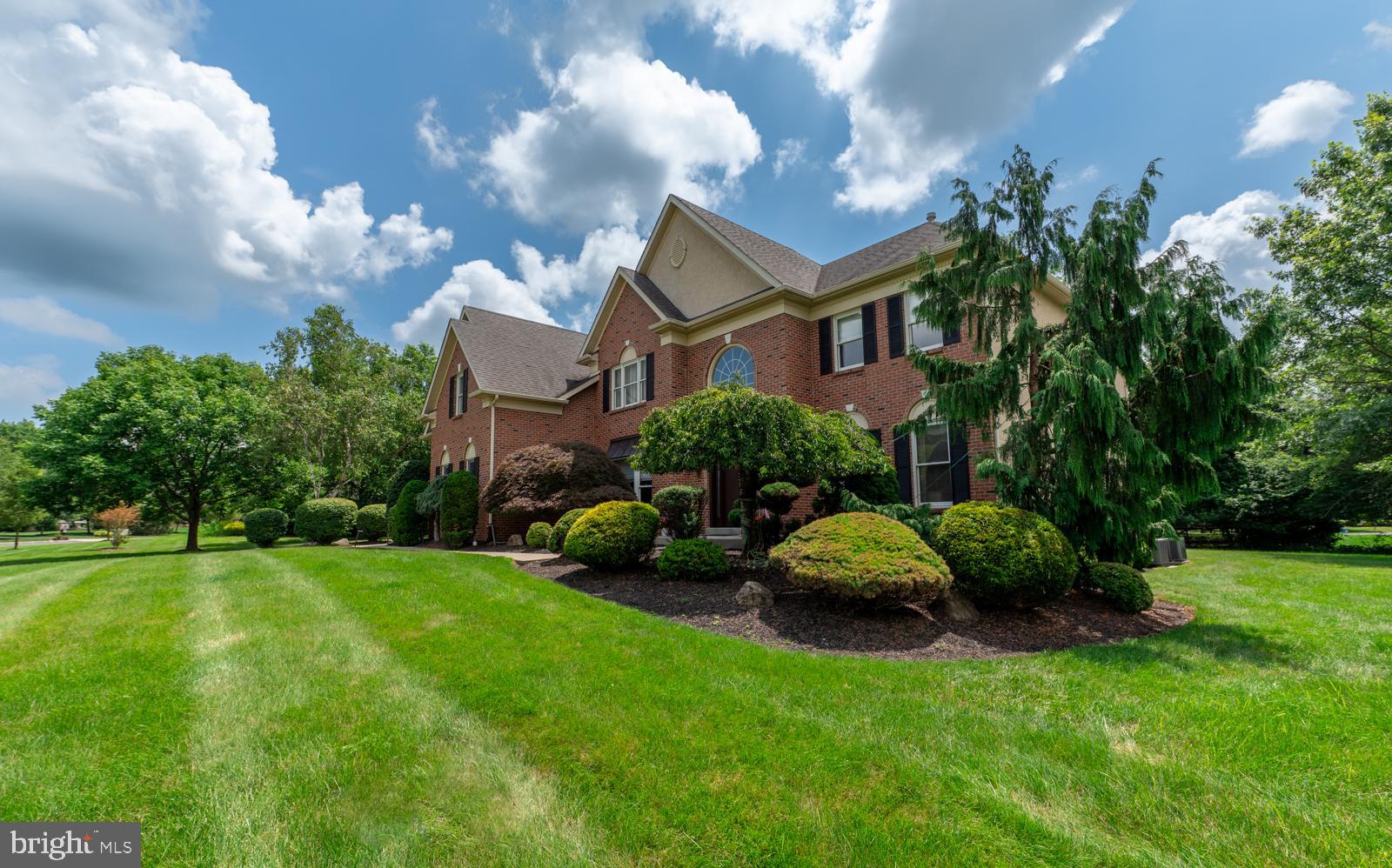 1230 PETERMAN LANE