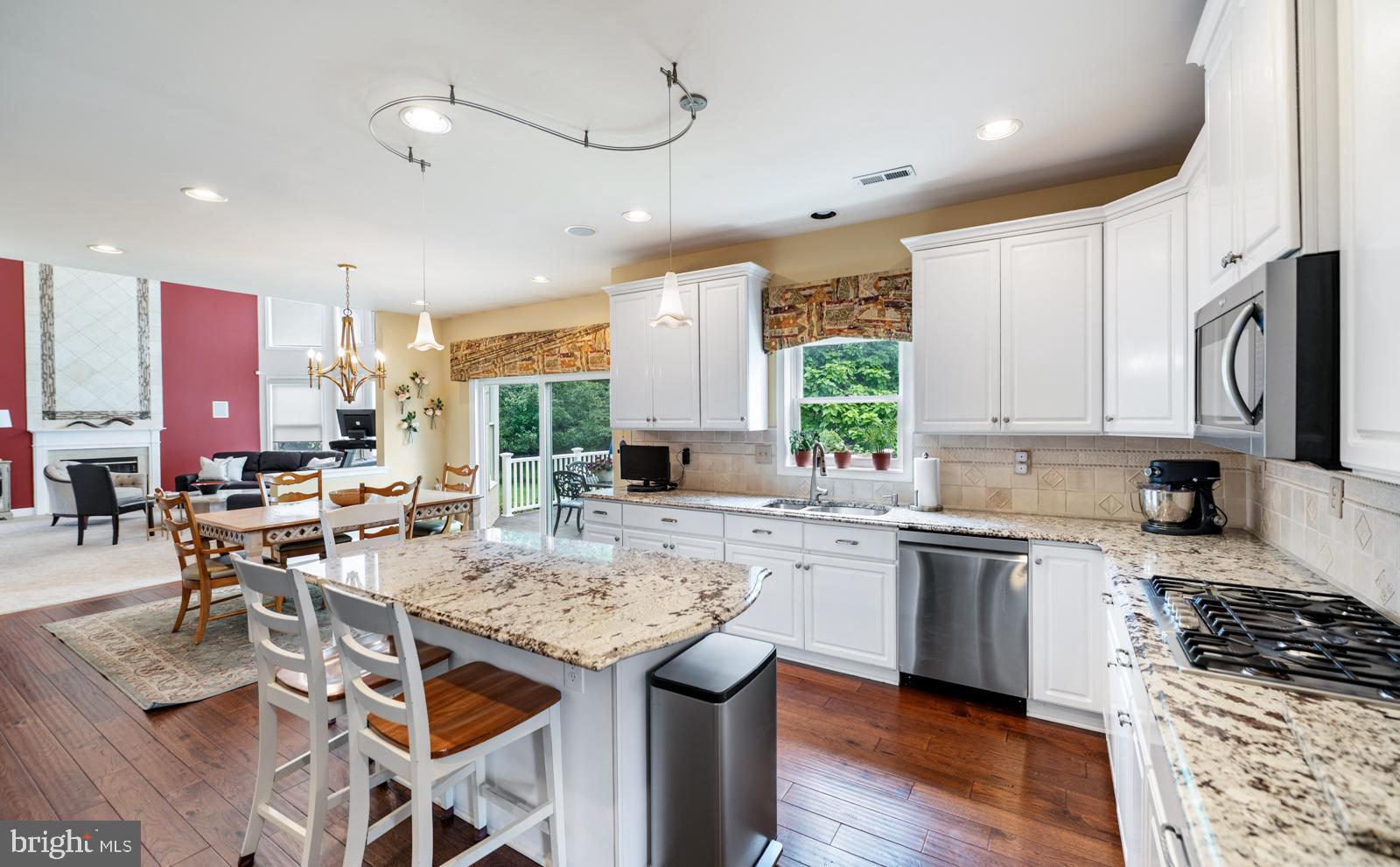 ESTS AT CEDAR HILL - Residential