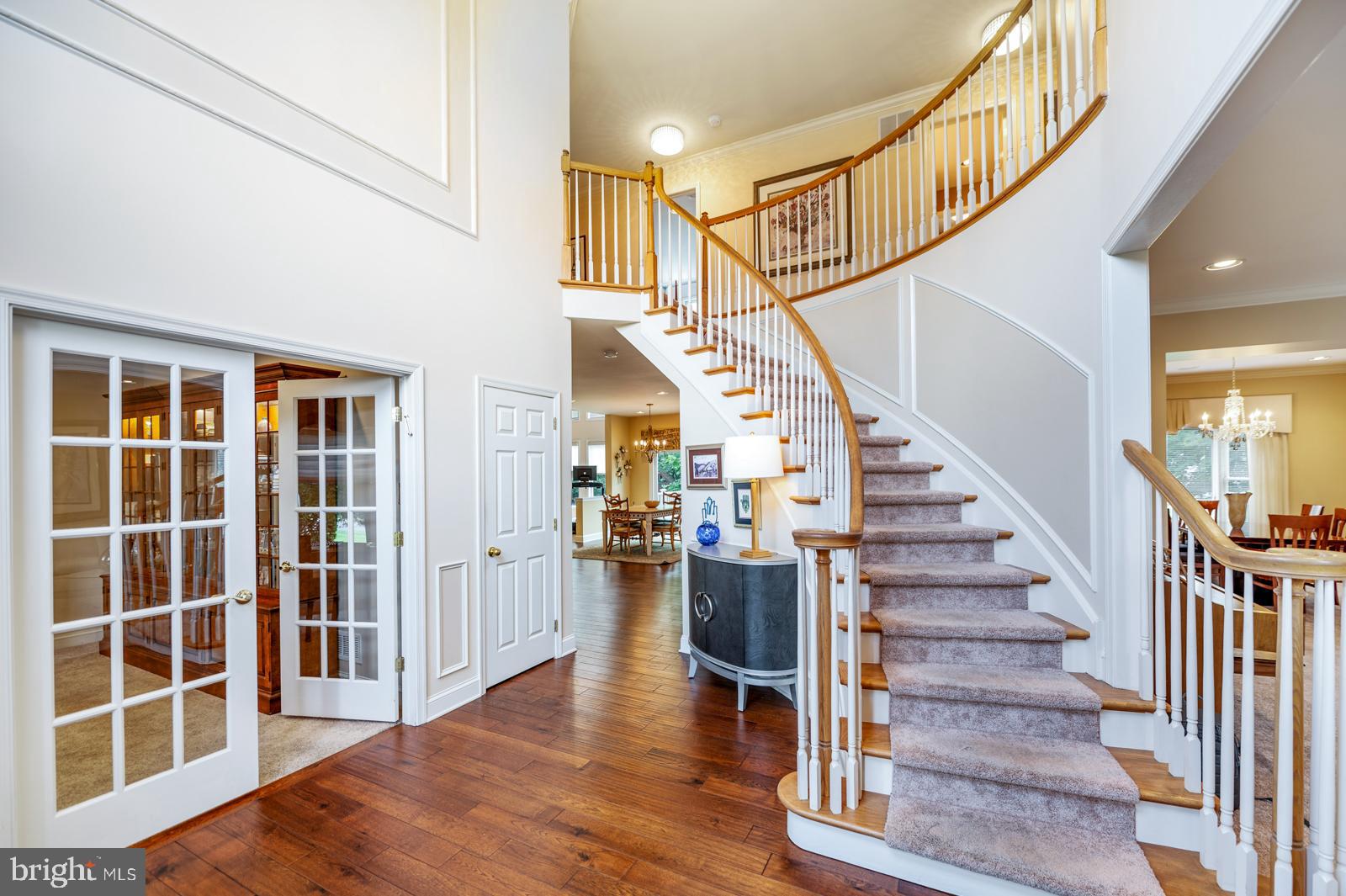 1230 PETERMAN LANE
