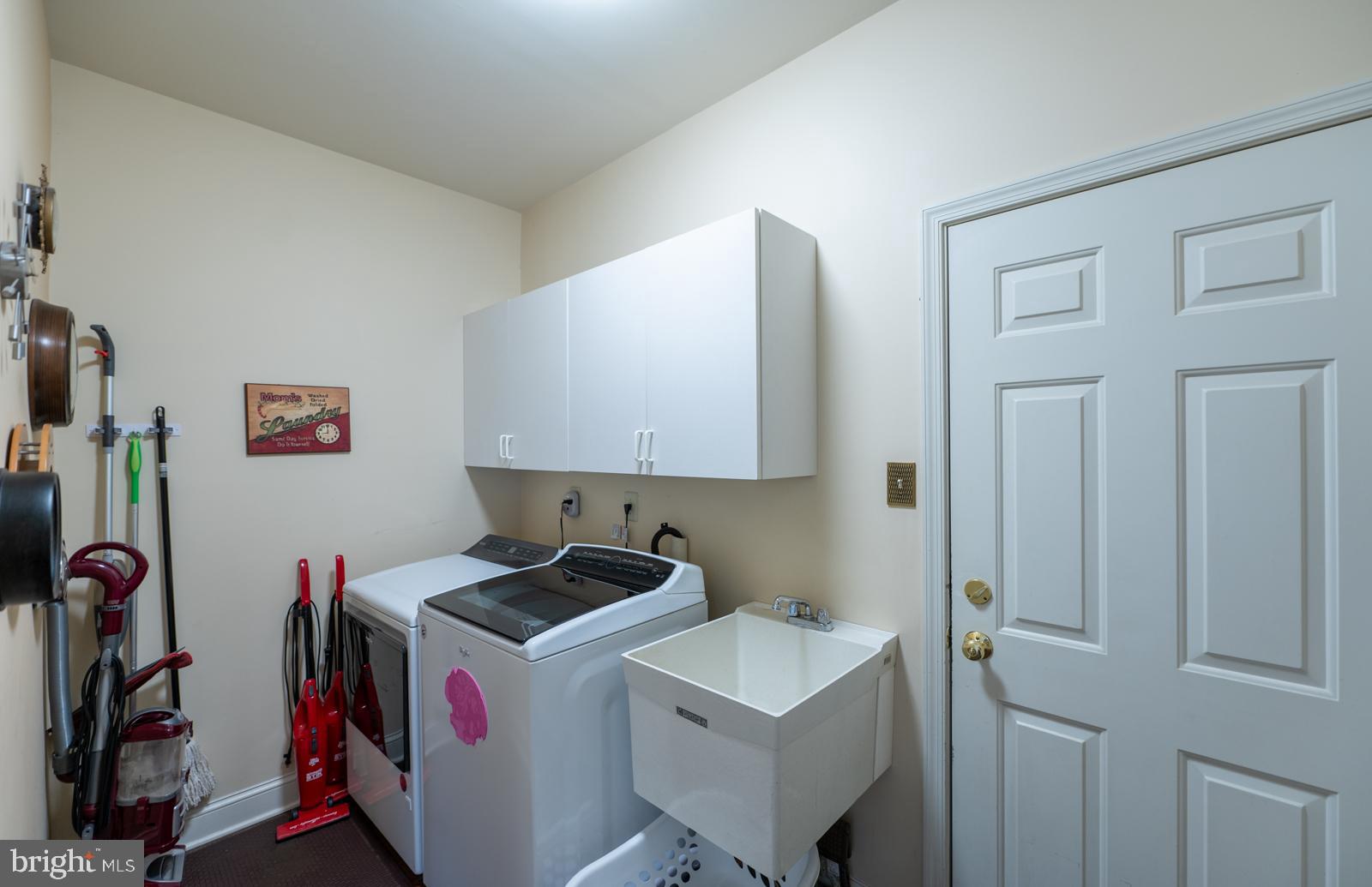 ESTS AT CEDAR HILL - Residential