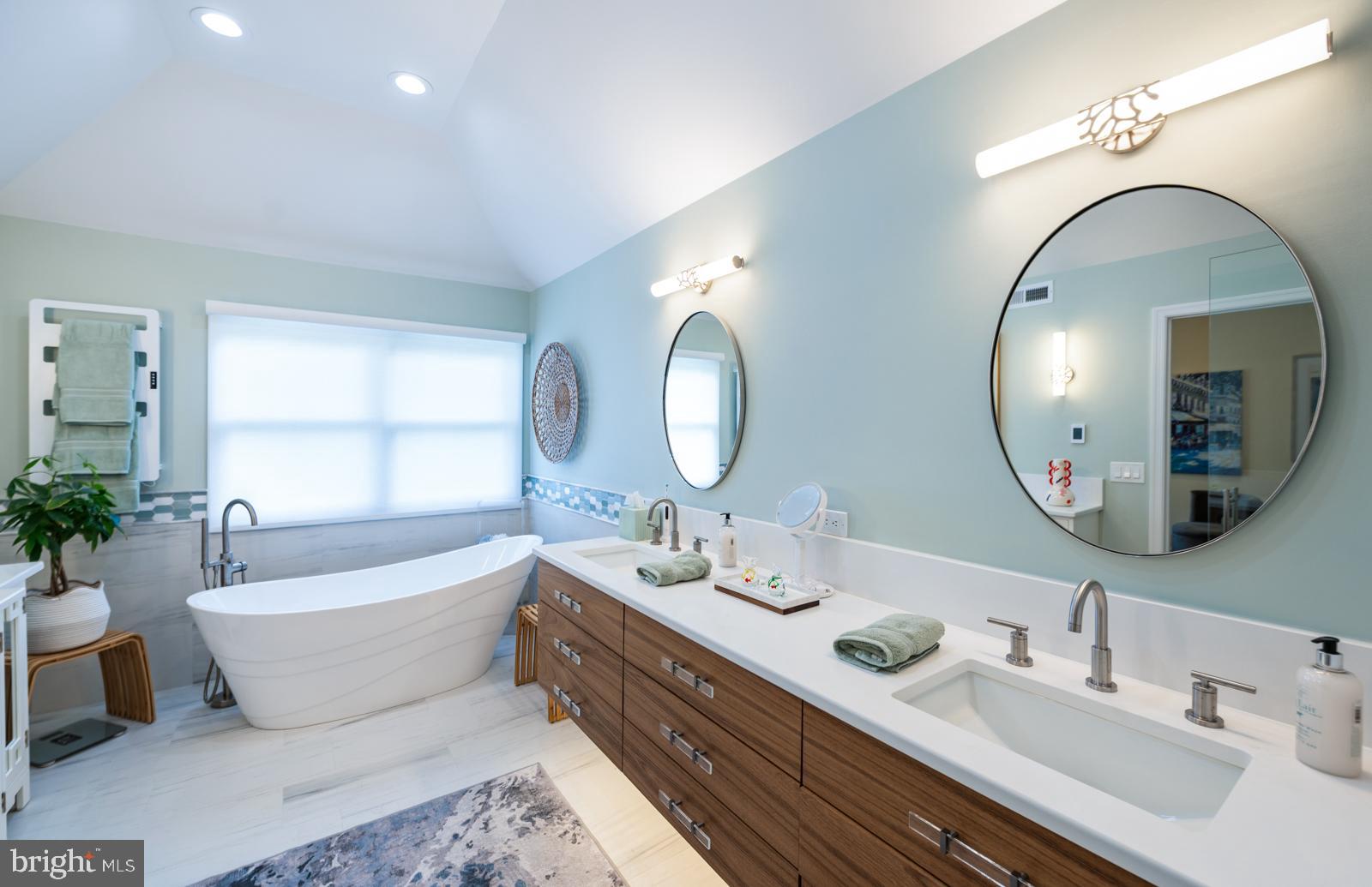 ESTS AT CEDAR HILL - Residential