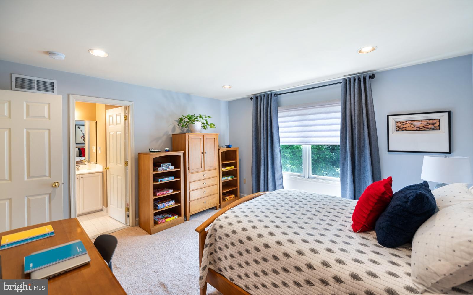 ESTS AT CEDAR HILL - Residential