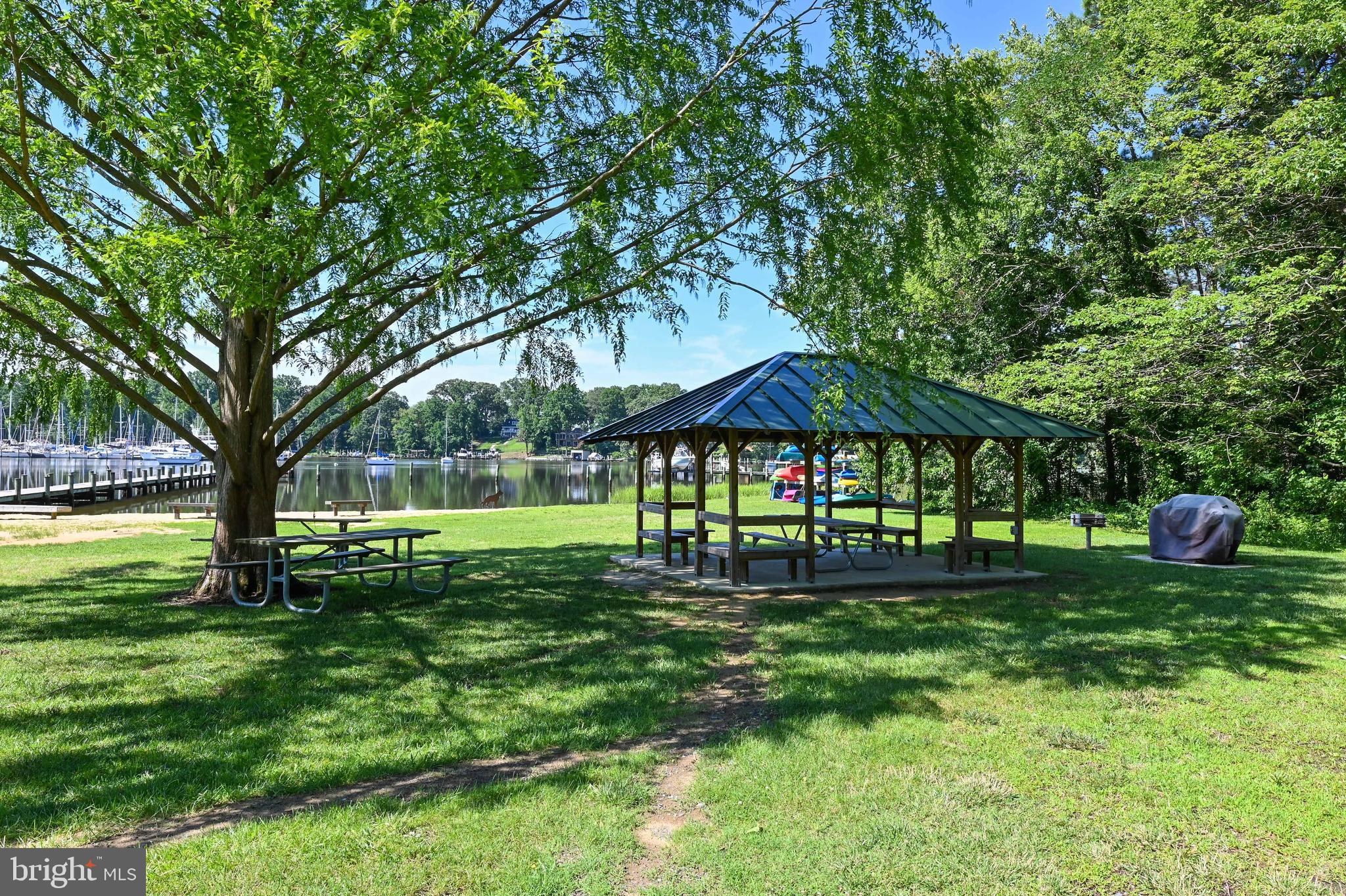 PONDER COVE - Residential