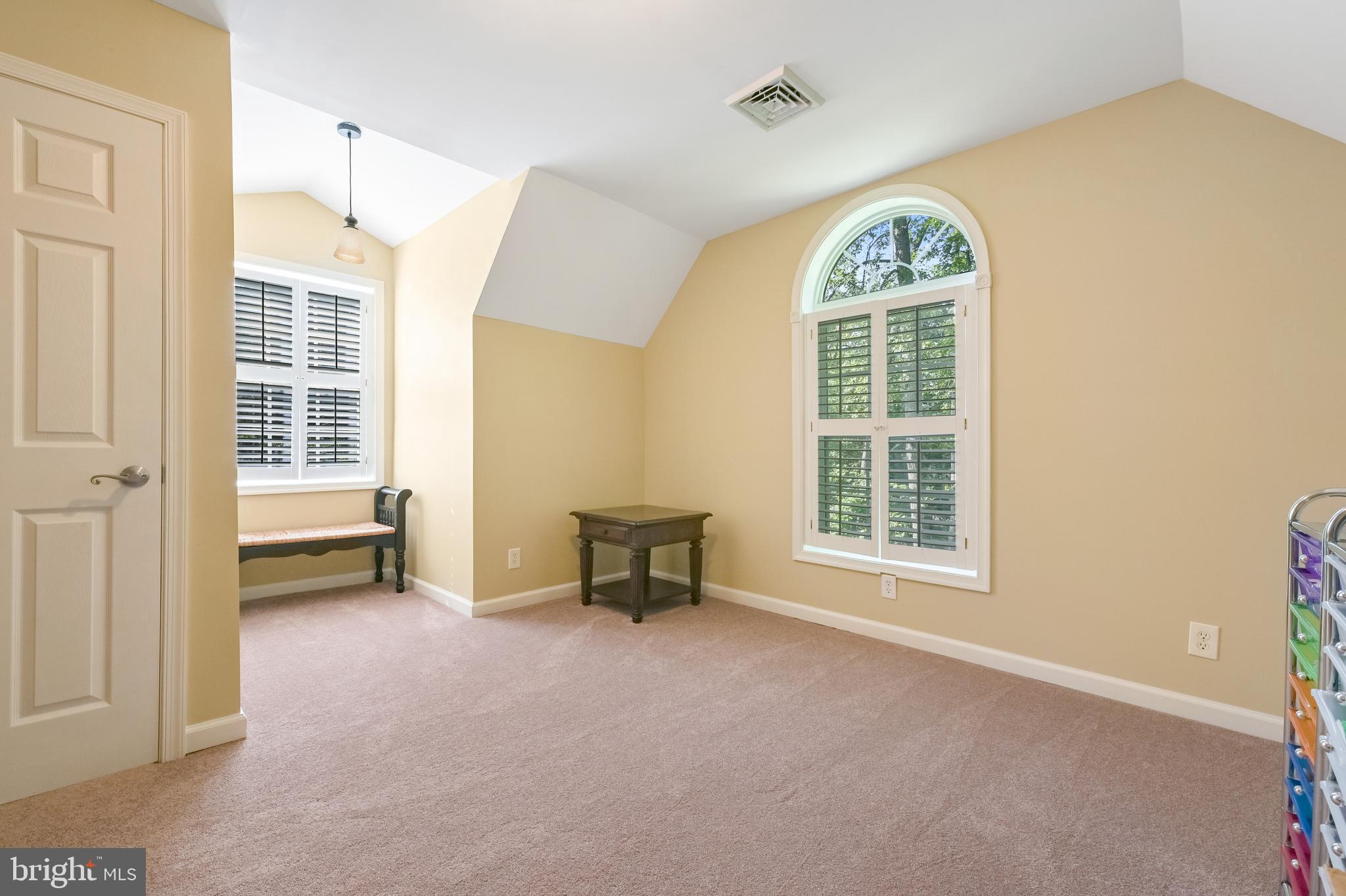 PONDER COVE - Residential