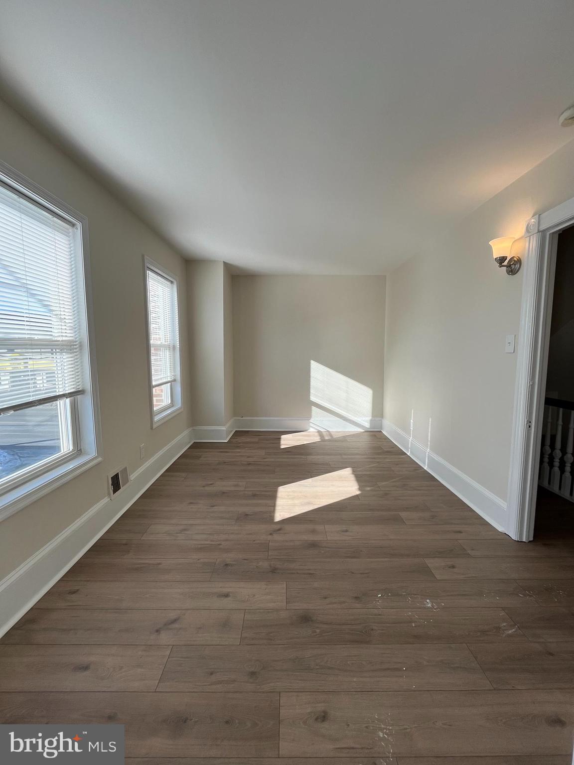 85 W LINCOLN HIGHWAY B