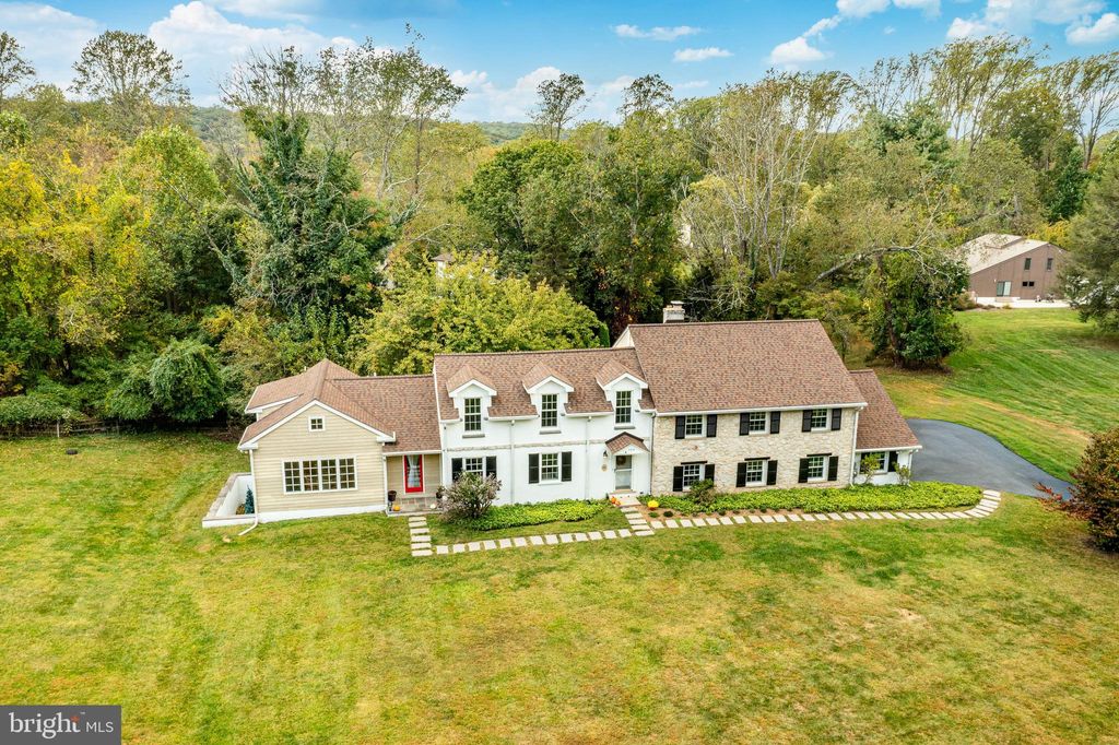 Photo of 399 Sycamore Mills Rd, MEDIA, PA 19063 (MLS # PADE2100890)