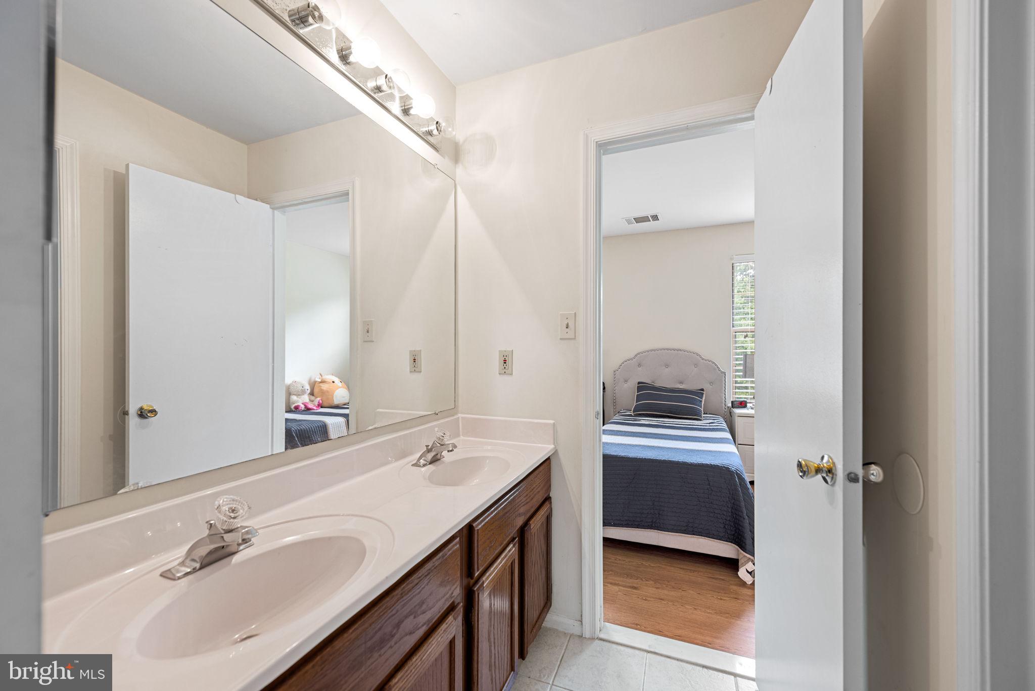 WINSLOW CHASE - Residential Lease