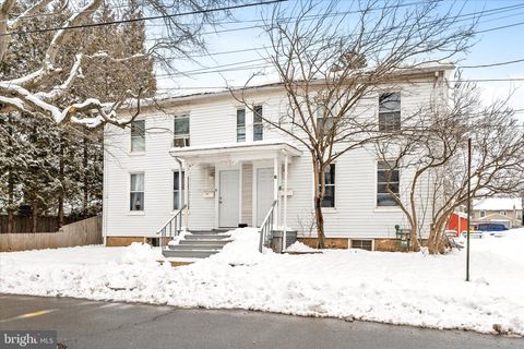 Townhouse For Sale - 6-8 S Greenwood Avenue<br/> HOPEWELL, NJ 08525