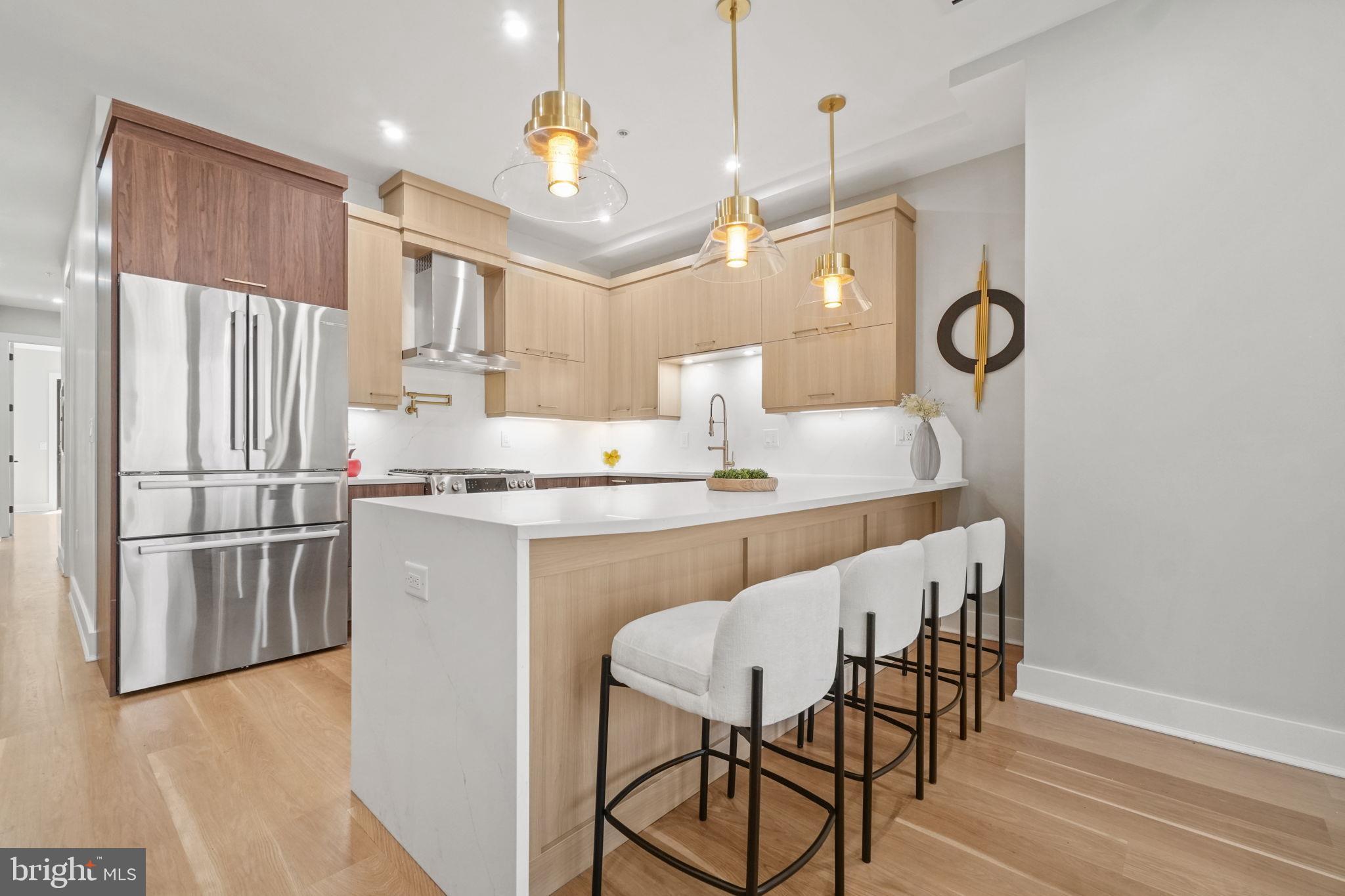 160 CENTRAL AVE 1