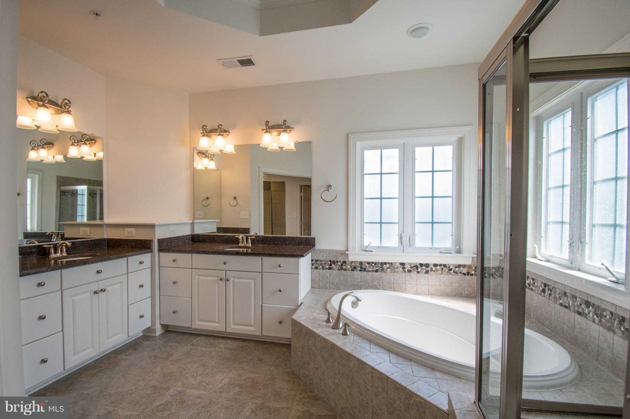 MARLBORO RIDING-PLAT 1> - Residential